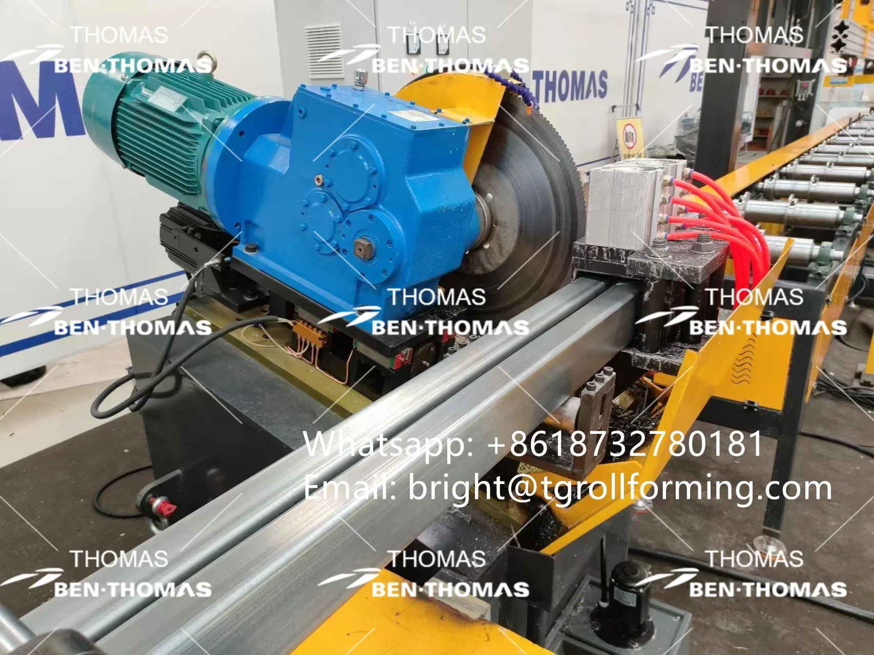 New design hihg speed steel barrier post column roll forming machine