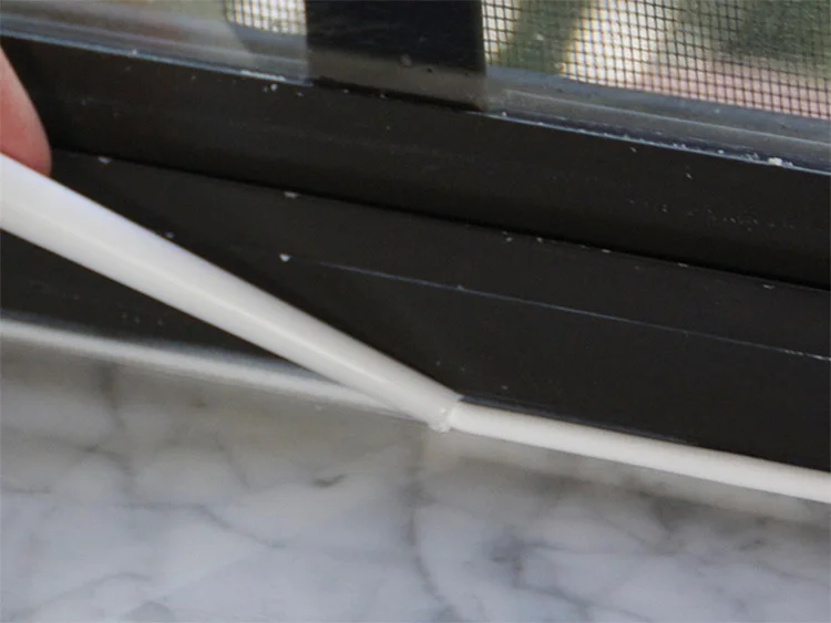 Window sealant make of water based acrylic resin emulsion