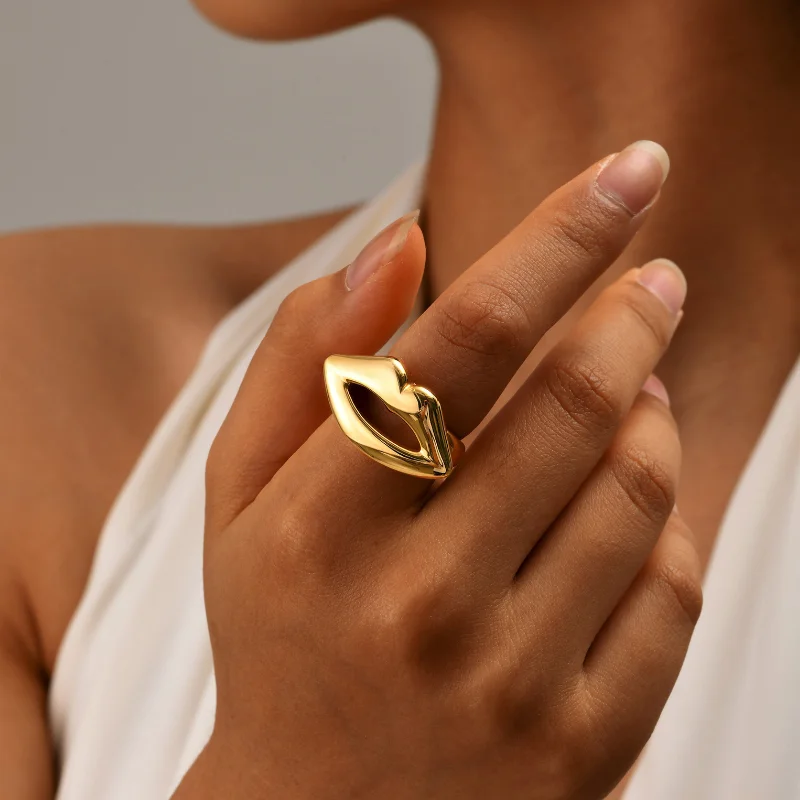 Europe And The United States Ins Exaggerated Hollow Out Women Jewelry Personality Fashion Lip Print Kiss Stainless Steel Ring