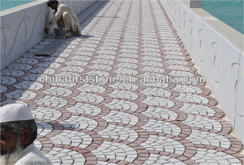 50MM Thick Driveway Flamed Paving Stones Modern Design Black Granite Cobblestone Outdoor Application Fan Shape Mesh Stone