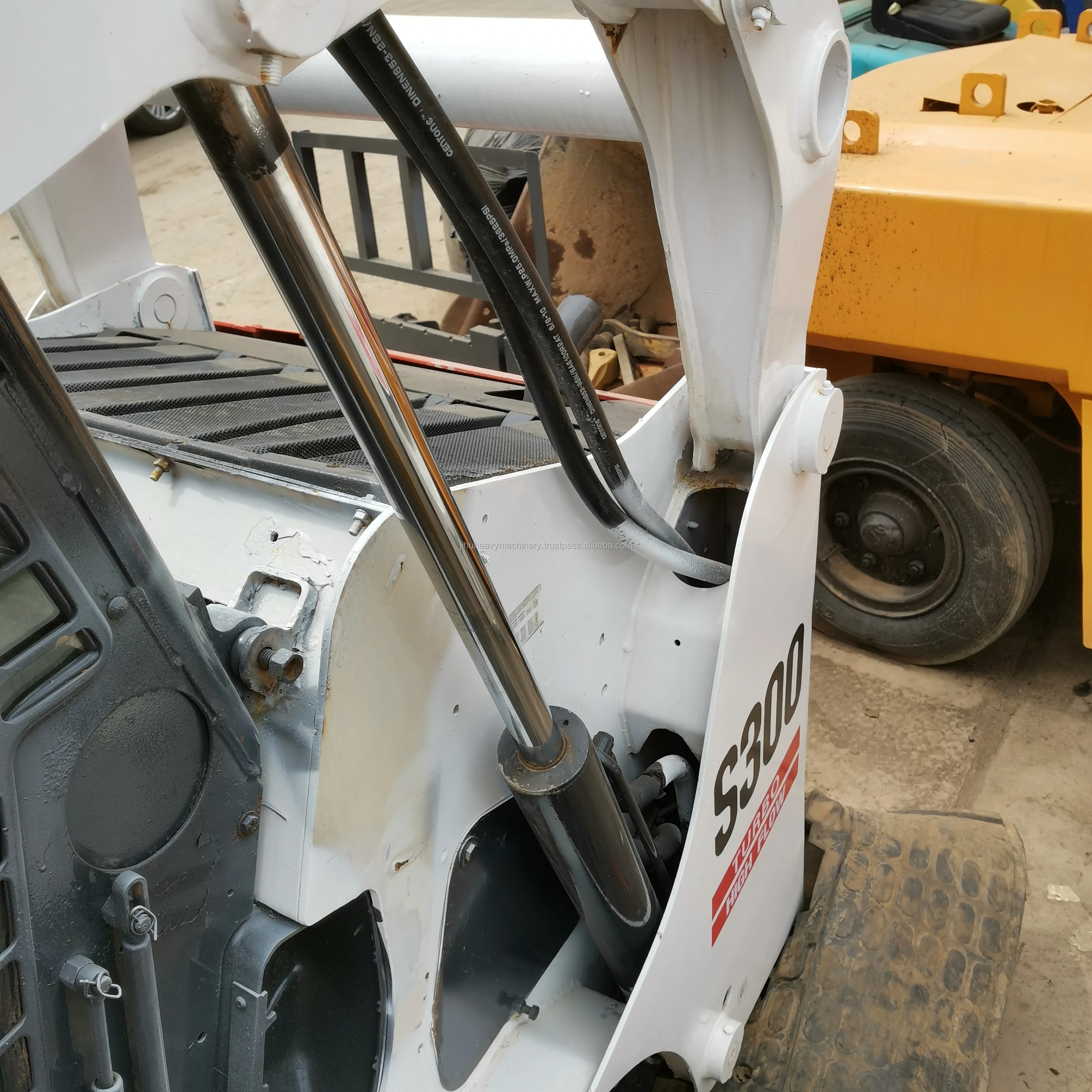 High Quality and Well Maintained Bobcat S185 Second Hand Loader on Sale