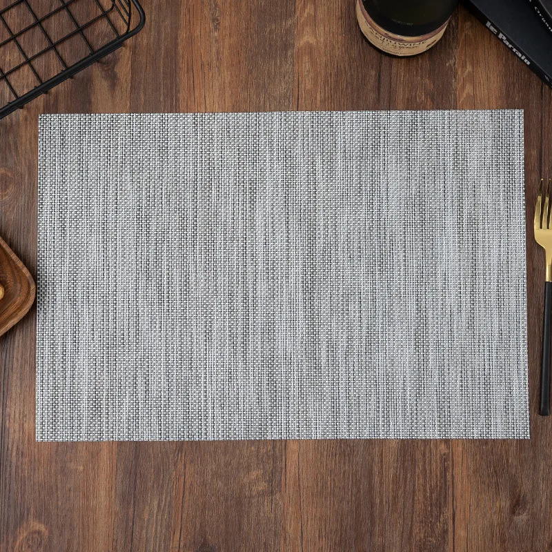 Wholesale High Quality Luxury Home Decorative Anti-slip Gold Plastic Woven Placemat for Dining Table Mats PVC Placemats