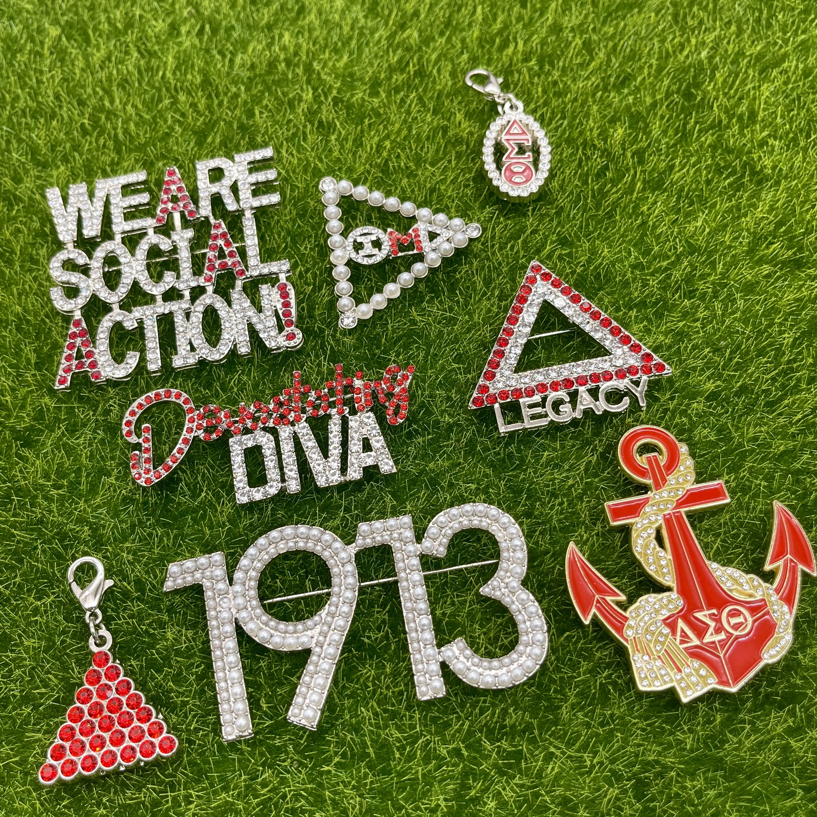 The Latest Fashion Selling Lapel Logo Pin Rhinestone Pearl Brooch Crystal Custom Badge Pin