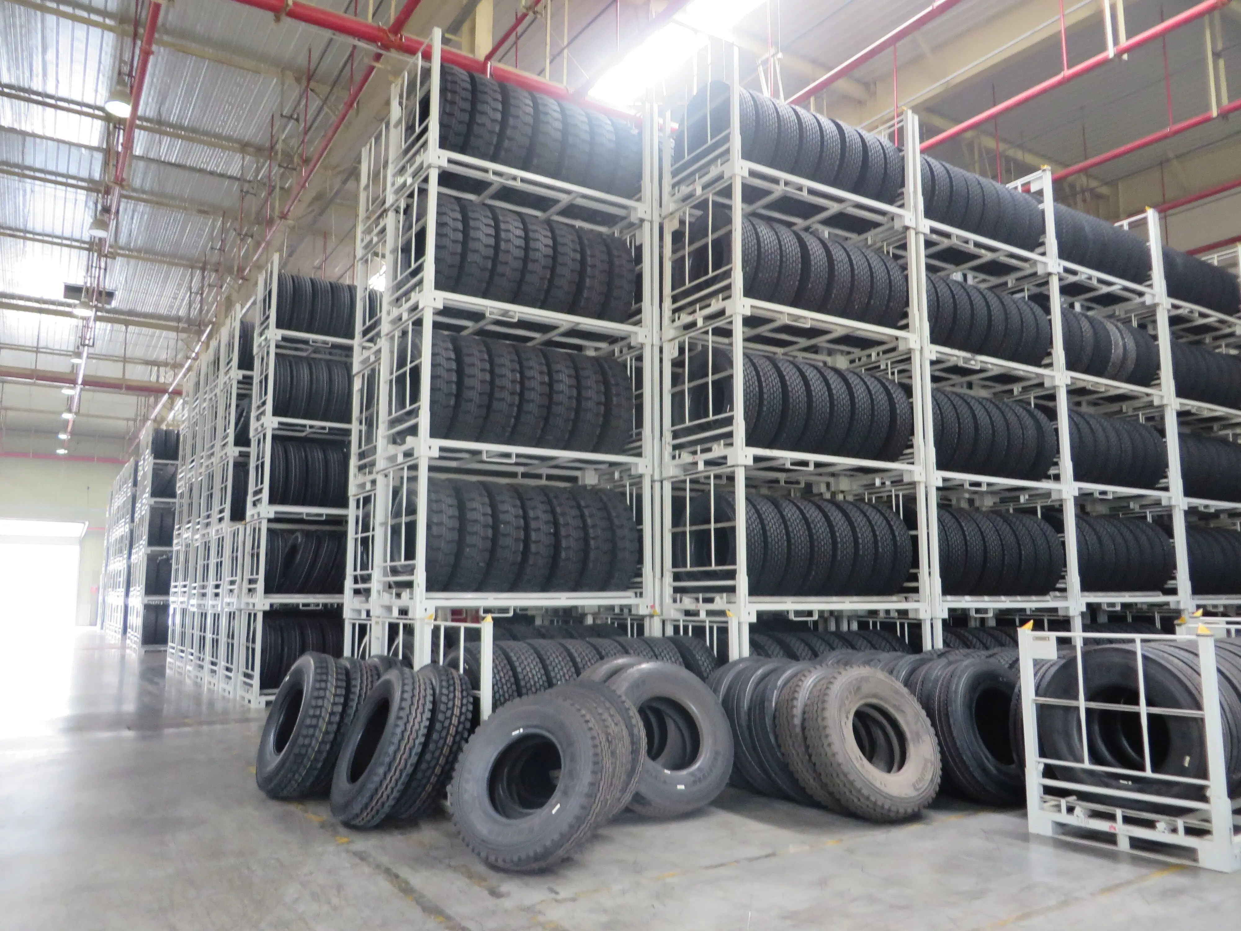 Other Truck Parts Truck Tire with Tube and Flap TBR 365/80R20, Radial Tire 365,80,20 from Tyre Manufacturers in China