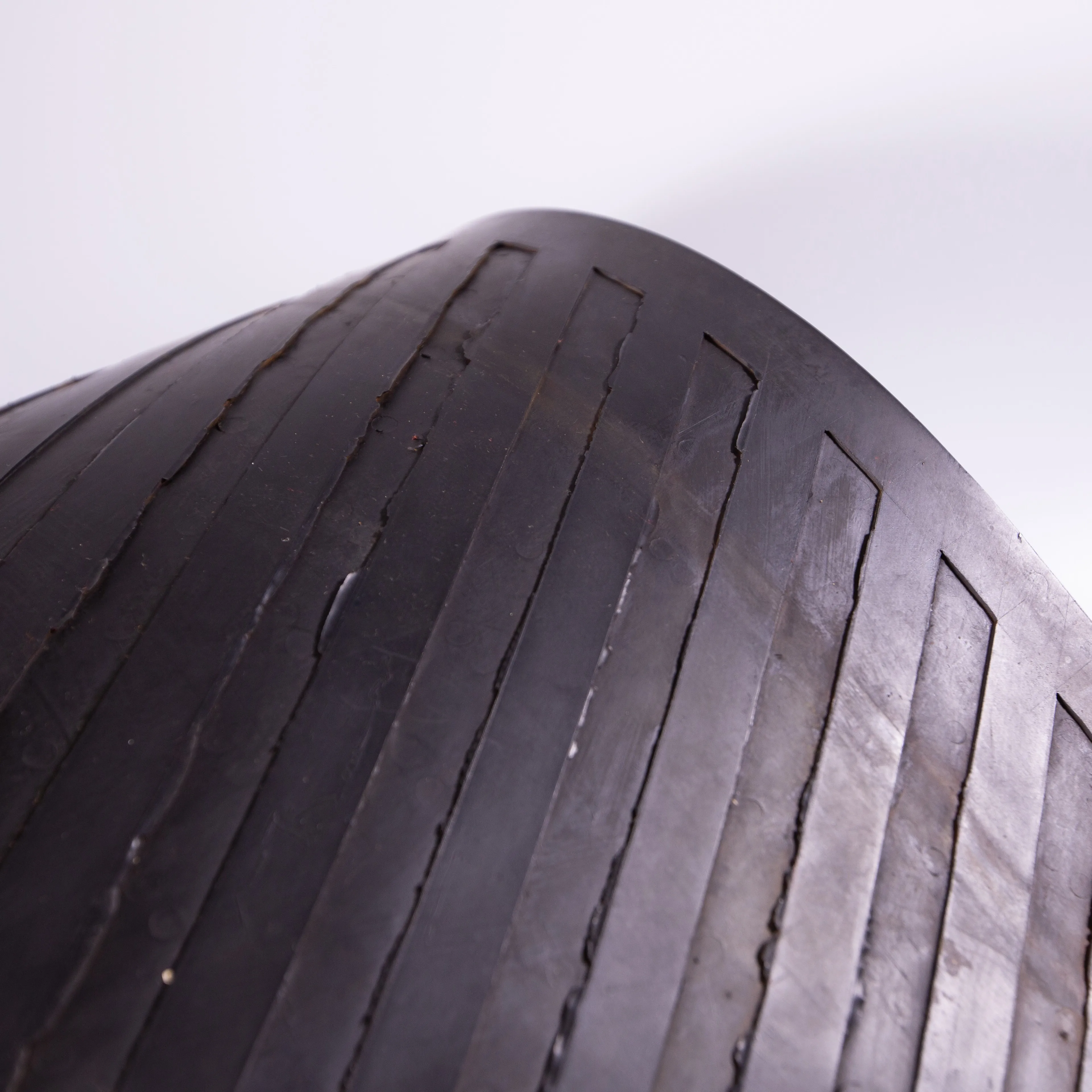 Ep Polyester Chevron 2.1mm Black Diamond Pattern Pvc Conveyor Manufacturing in China V Patterned Conveyor Belt