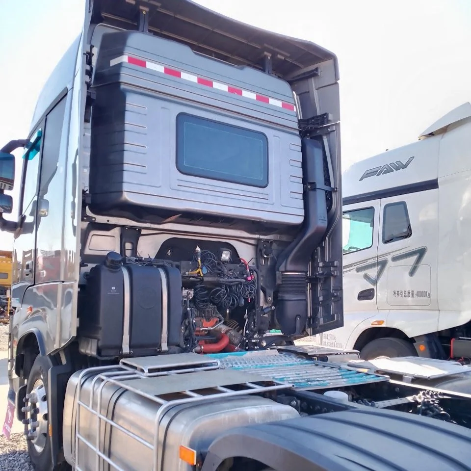 Foton Auman Silver Hebei 680 л.с. 6x4 автоматическая передача Подержанный трактор