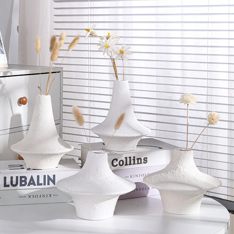 High Quality Modern Nordic Irregular Shape Aesthetic Vase White Matte Ceramic Home Decor Flower Vase
