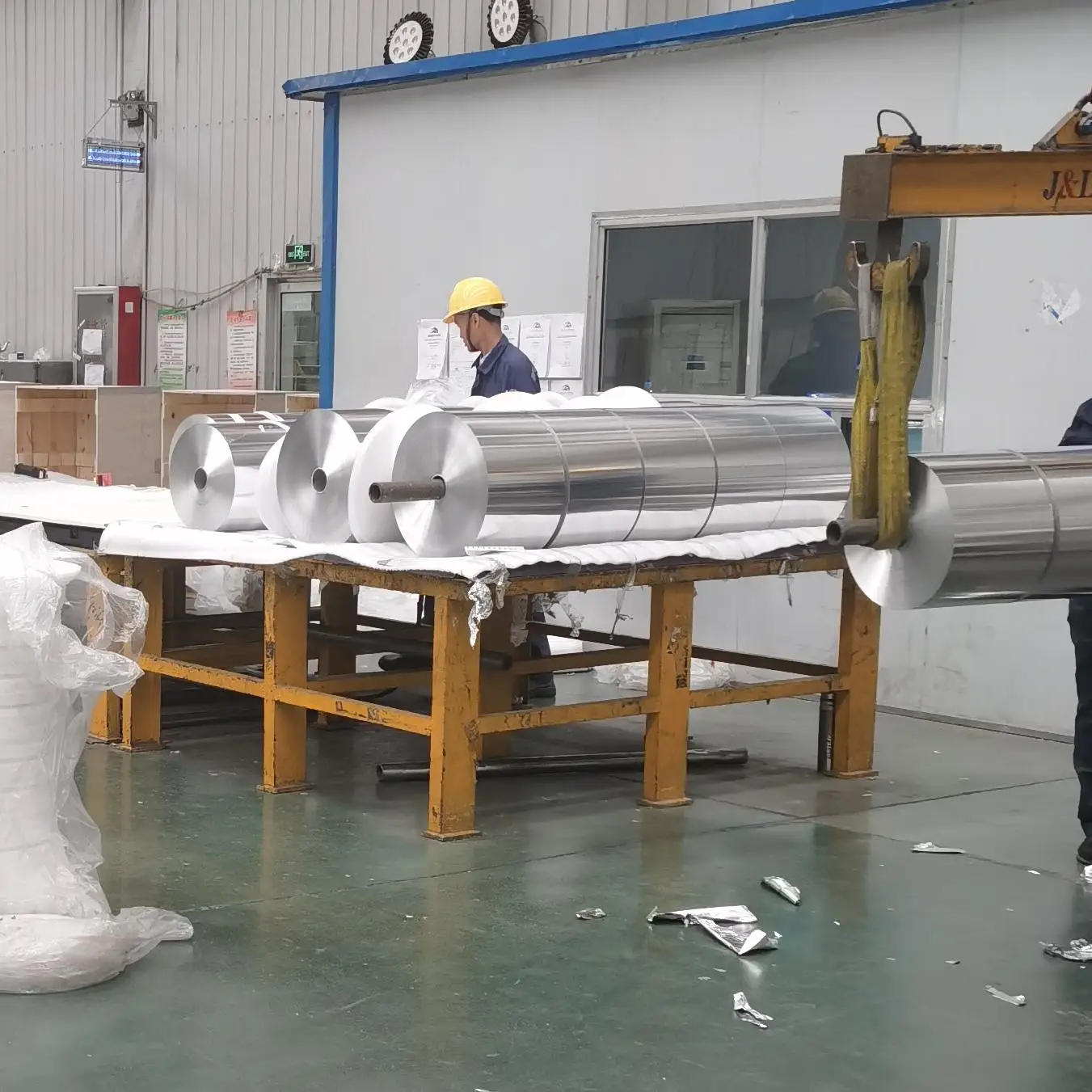 18 Micron Aluminium Foil Jumbo Roll 8011 Raw Material Aluminium Foil Big Roll Price