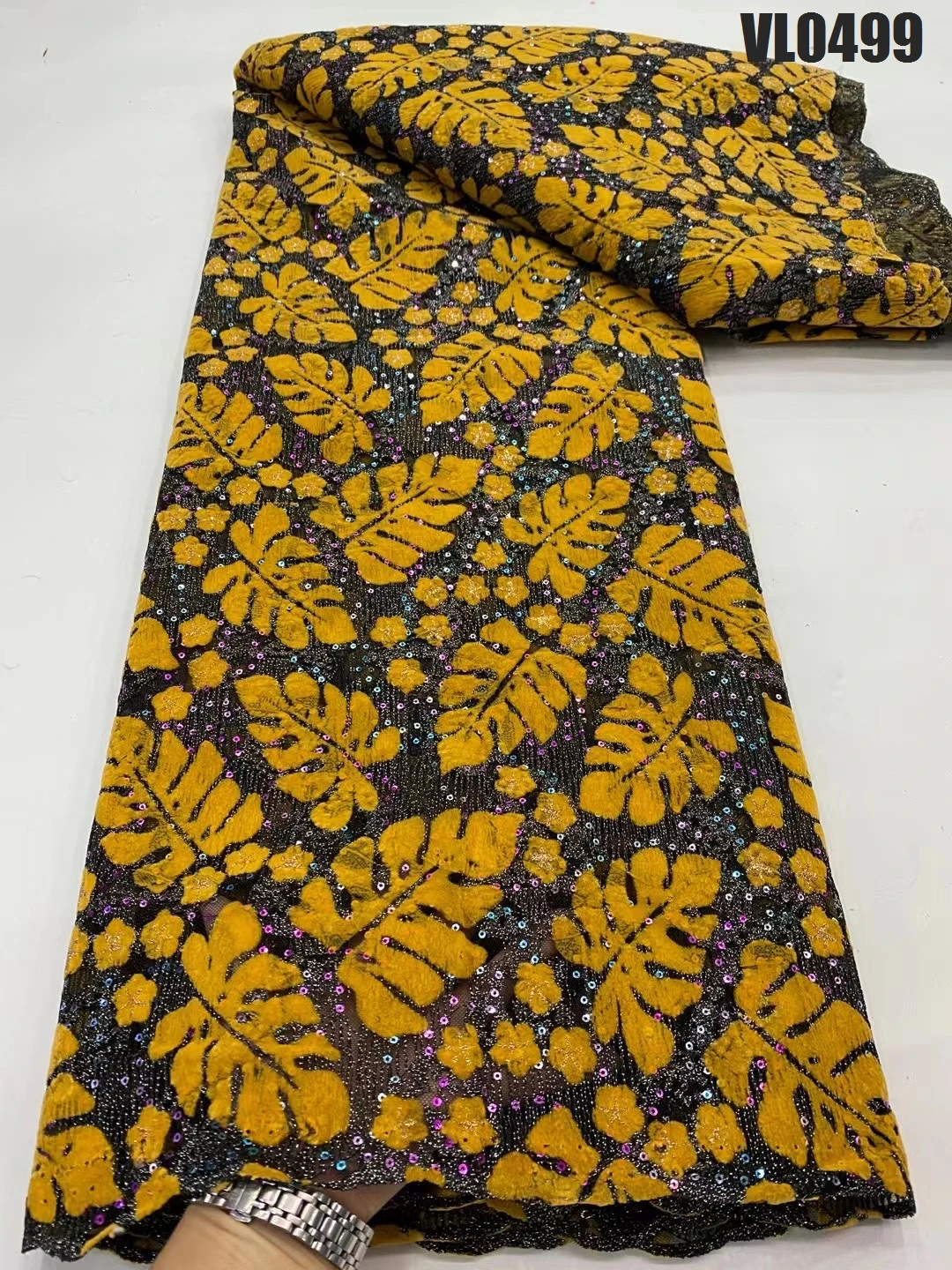 Supoo Newest Velvet Lace for Party with Sequins African Lace Fabric Unique Mesh Fabric 100% Polyester Water Soluble Embroidered