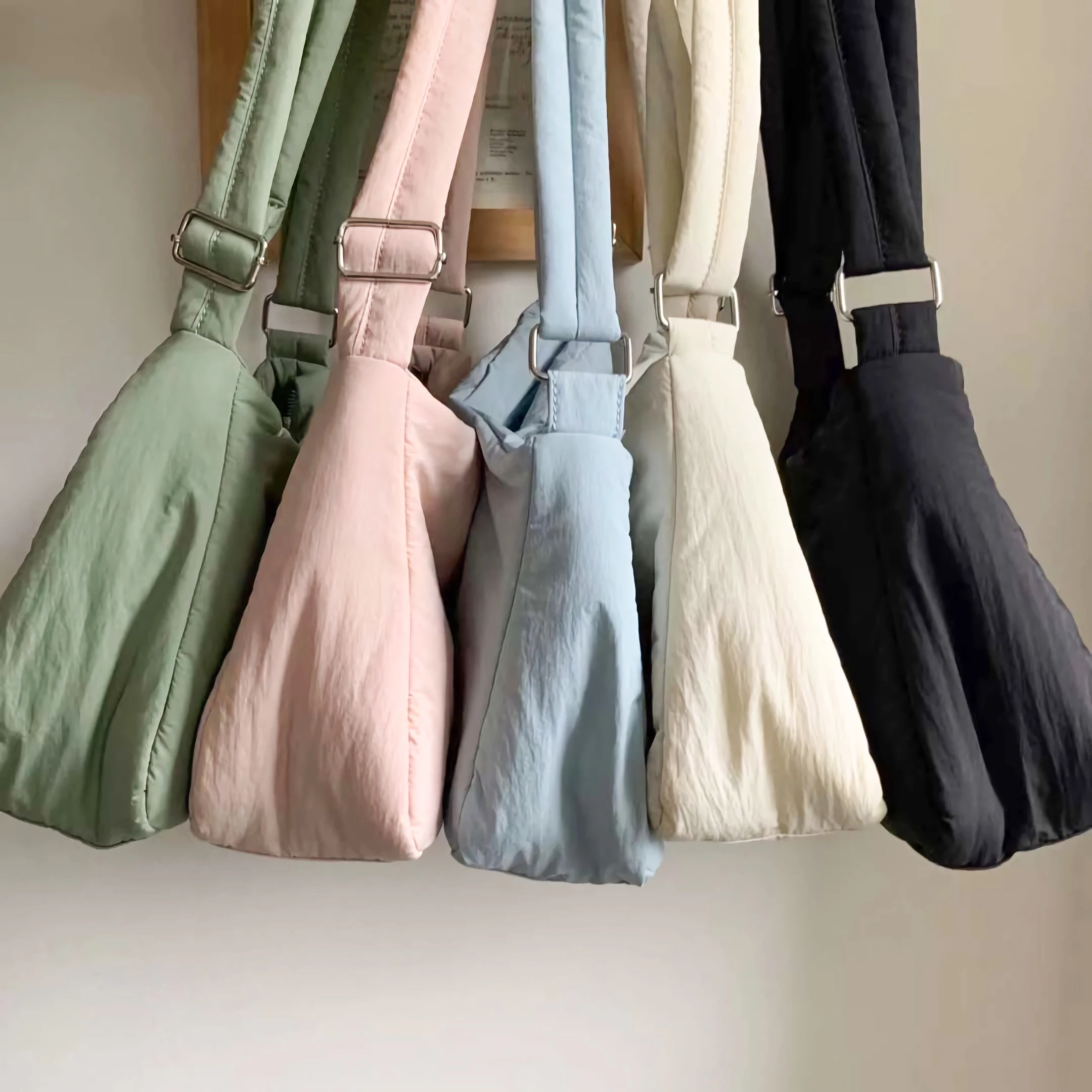 Soft Nylon Canvas Female Fashion Quilted Simple Light Shoulder Bag Girls Macaron Sweet Messenger women crossbody bags wholesale