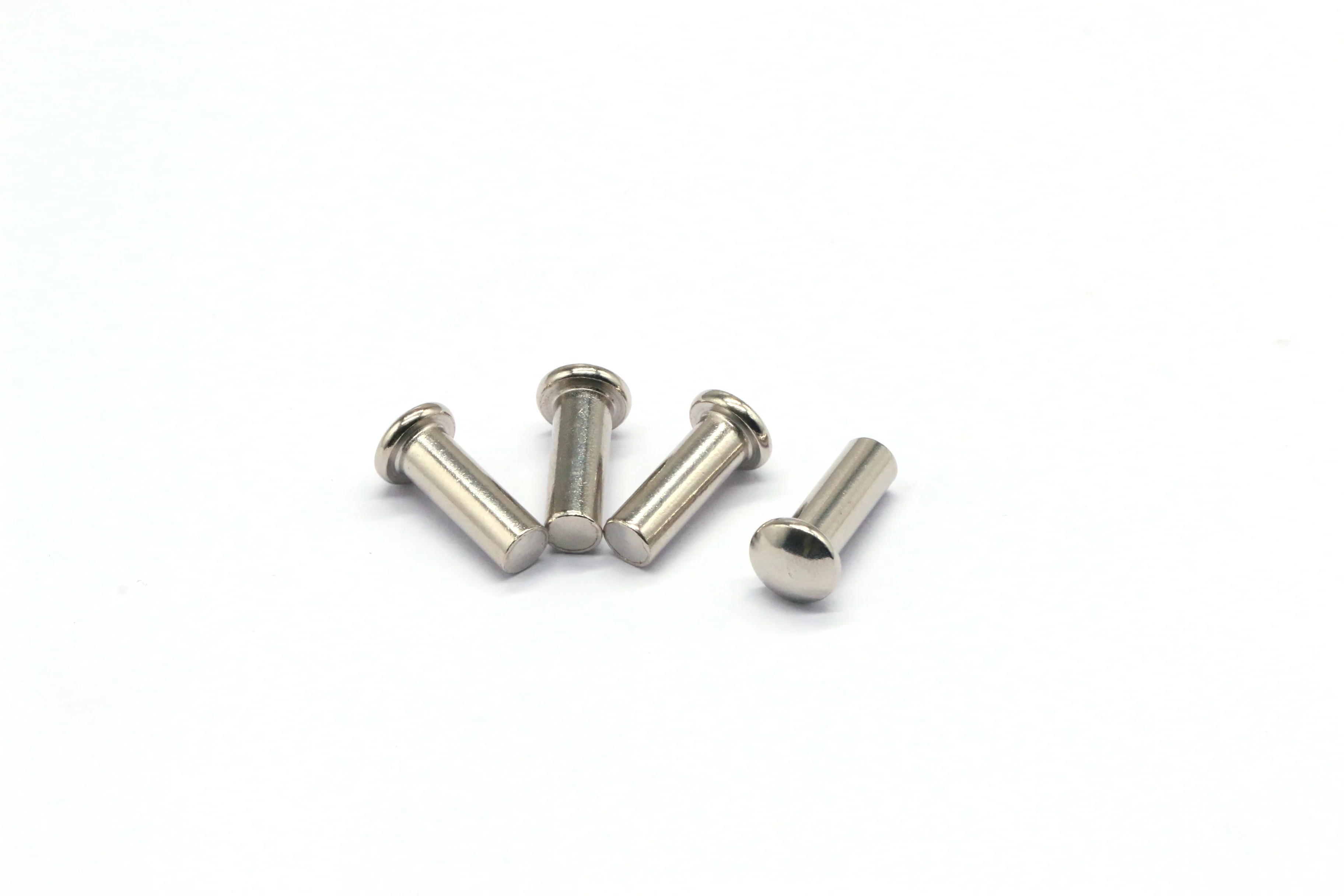 High Quality Fast Delivery Custom Remaches Carbon Steel  Nickel plated Round Head Solid Rivets for Fastening Industry