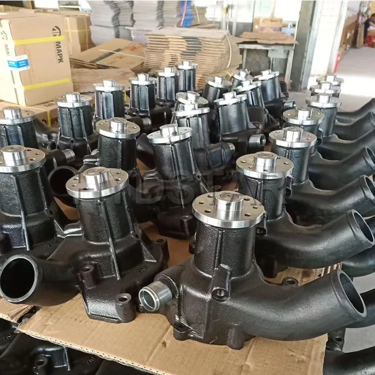 Excavator Engine Spare Parts 4D94E Diesel Water Pump 6132-61-1616