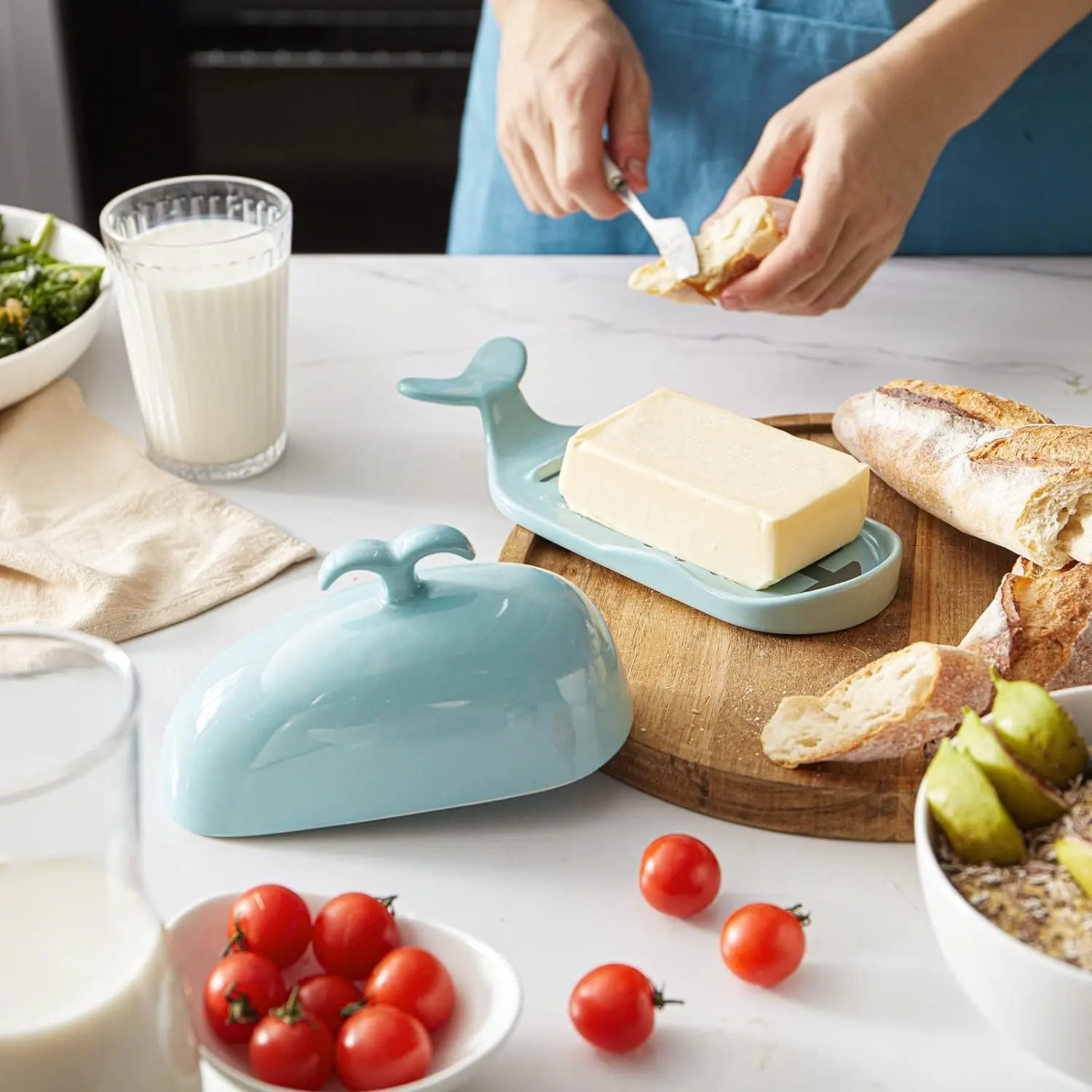 Fish Bone Cutting Measuring Lines and Tail Non-slip Design Funny Gifts 3D Cute Ceramic Custom Whale Butter Dish