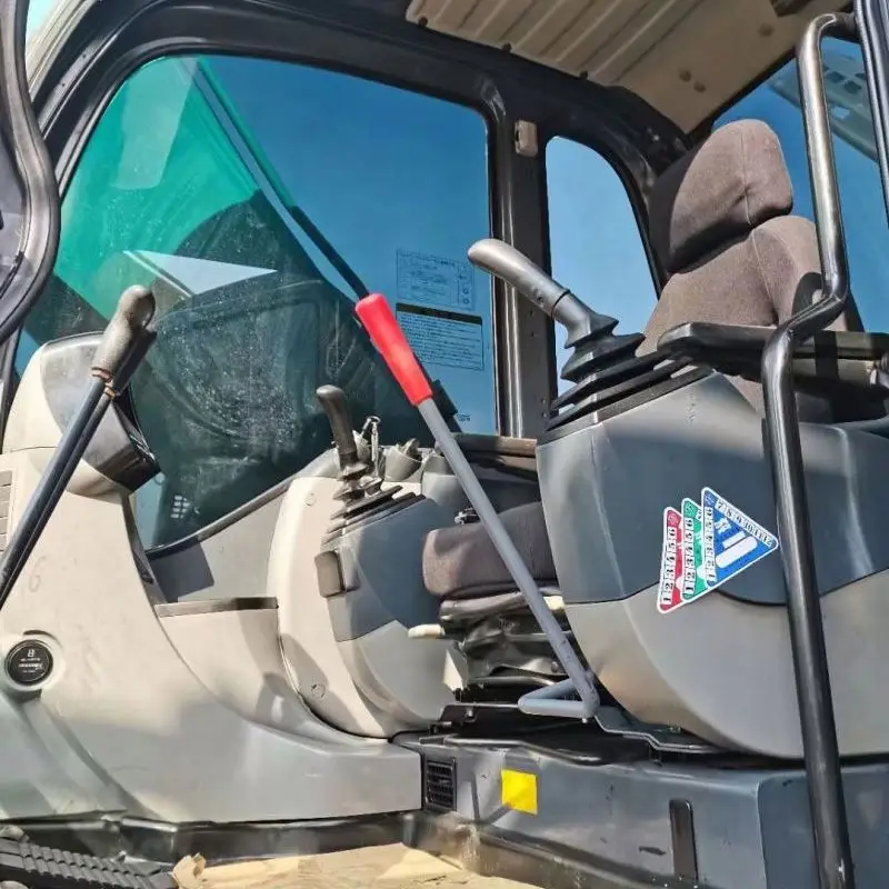 used Japan SK260 kobelco crawler escavator, cheap crawler excavator 26 ton digger SK 260