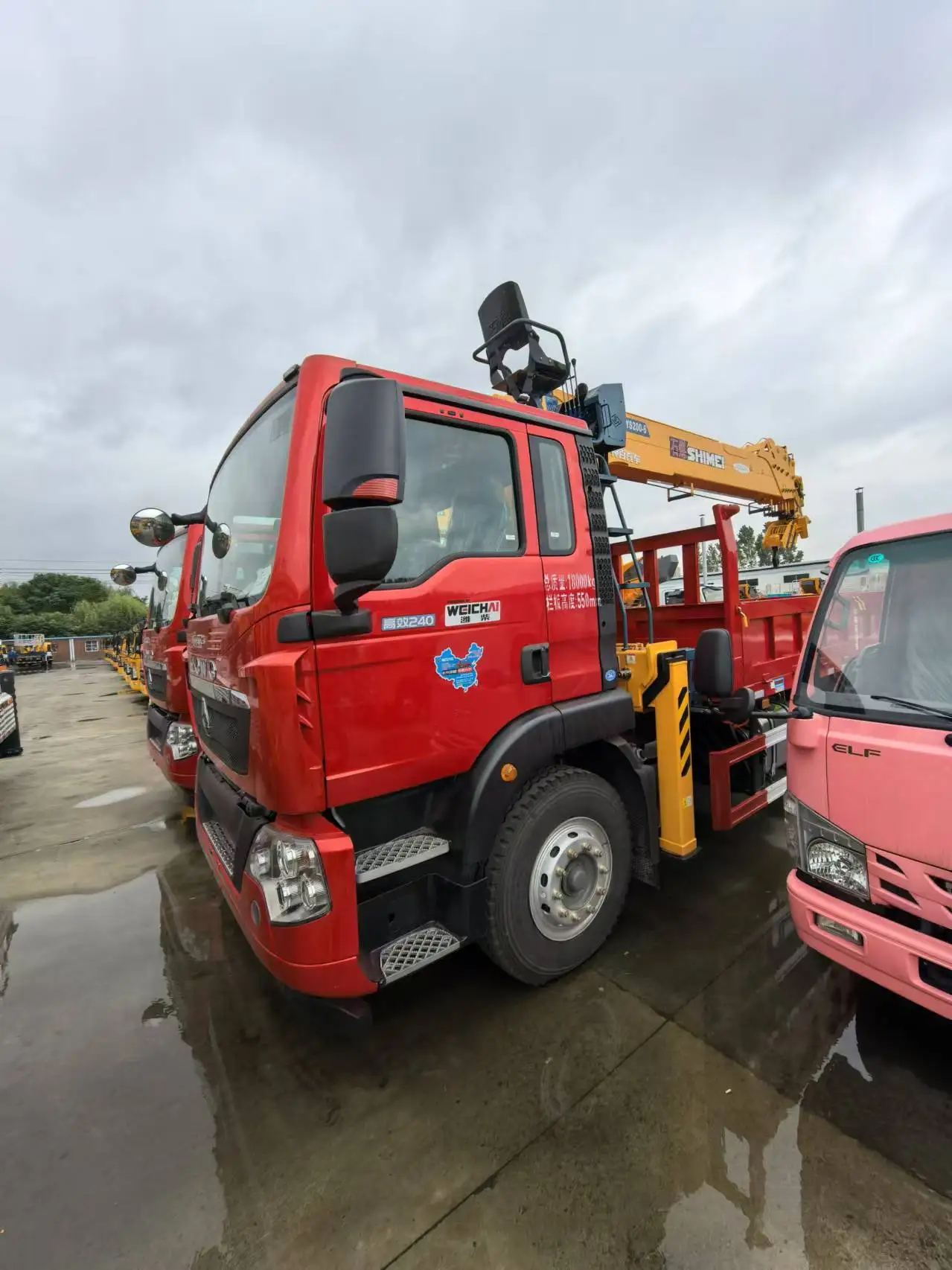 Good Quality Truck Mounted Crane With Boom Lift And Hydraulic Aerial Work Platform For Elevated Tasks