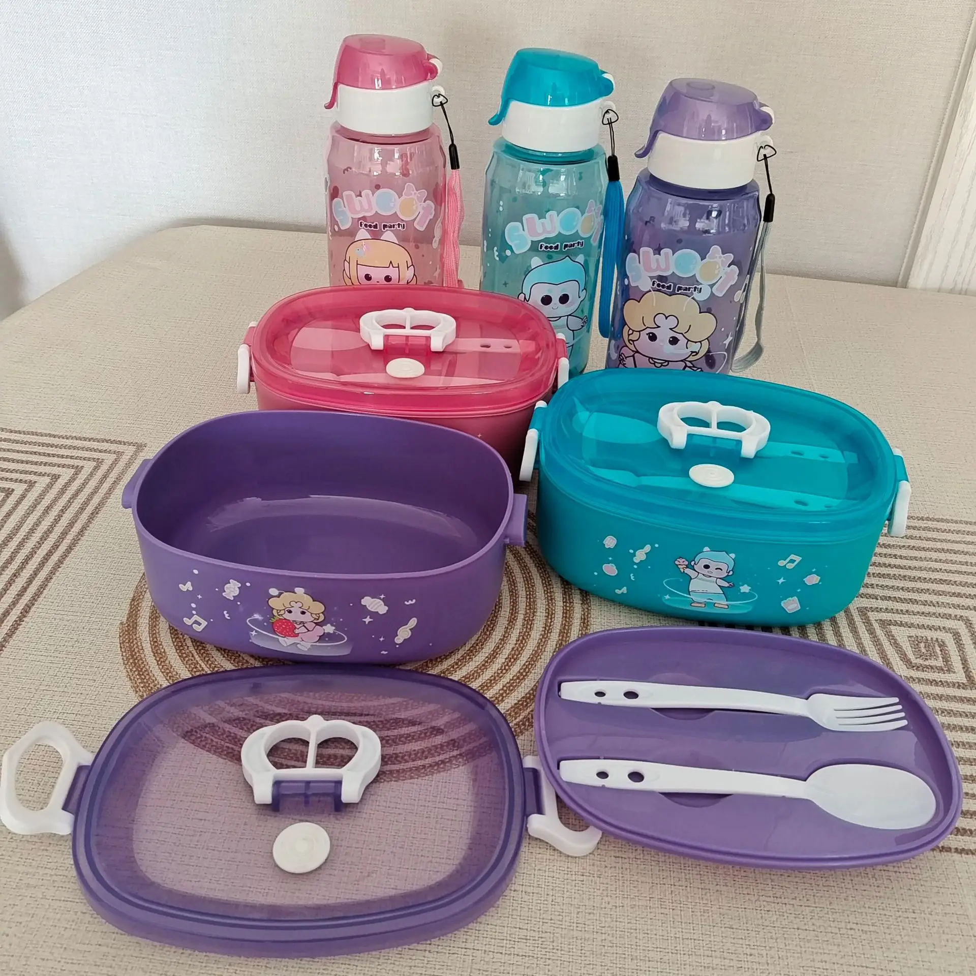 2023 new design oval shape cute children plastic school lunch box sets for kids with water bottle