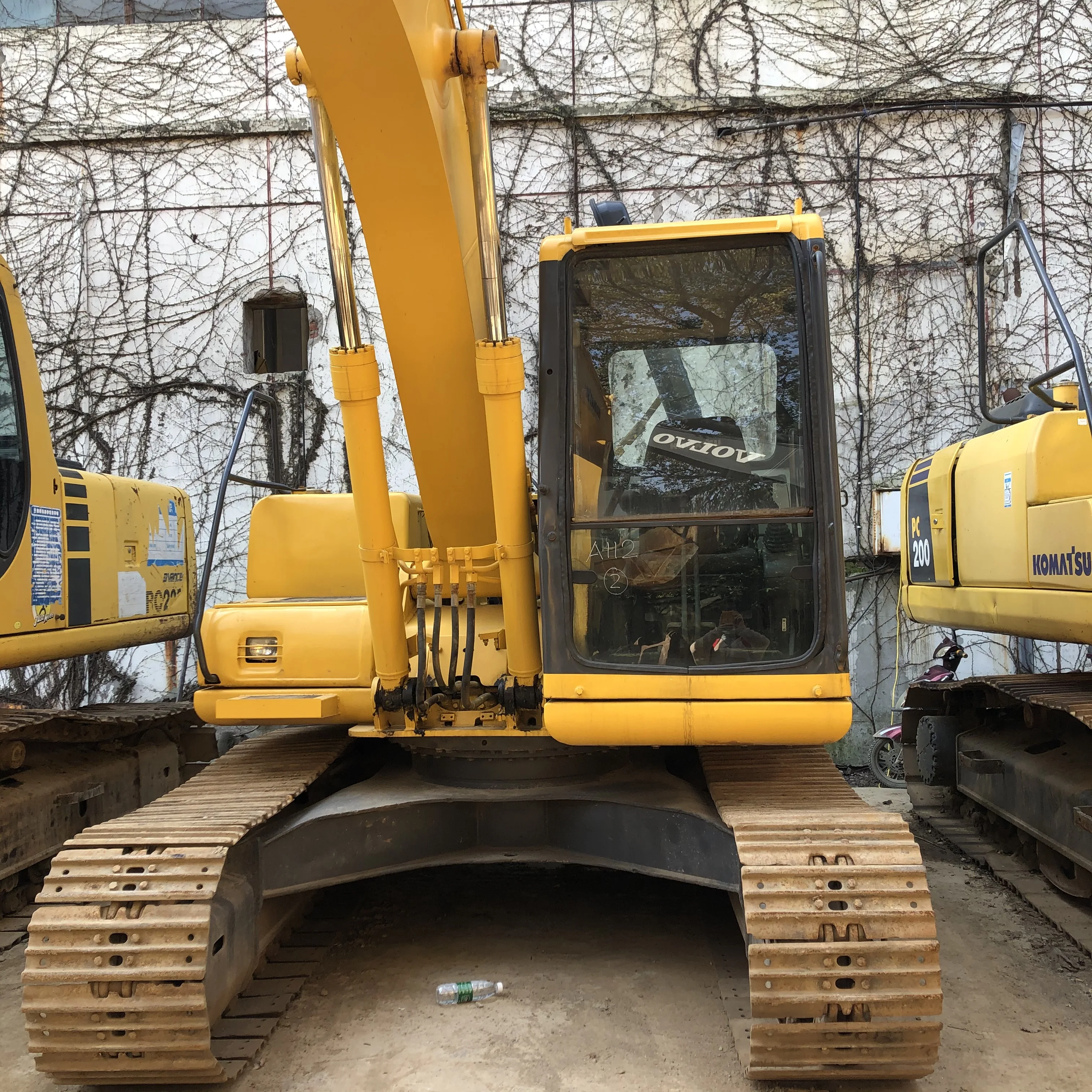  12-ти тонная/3800 часов/низкая цена komatsu pc120-6e/pc220/pc120/pc128/pc78 экскаватор для продажи в Шанхае Китай (материк)