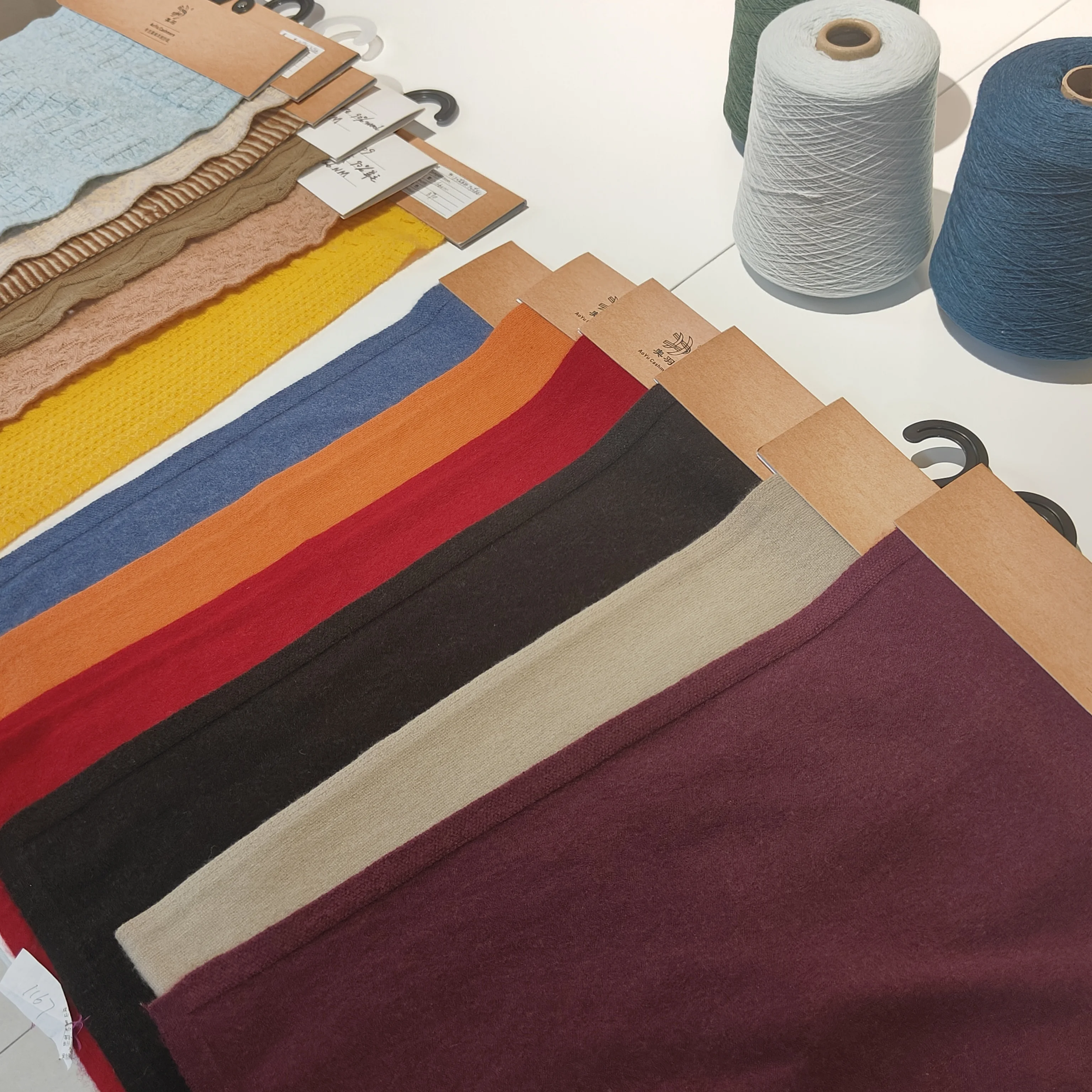 80% Cashmere 20% Viscose 2/25Nm Anti-pilling Italian brand pure cashmere blended yarn