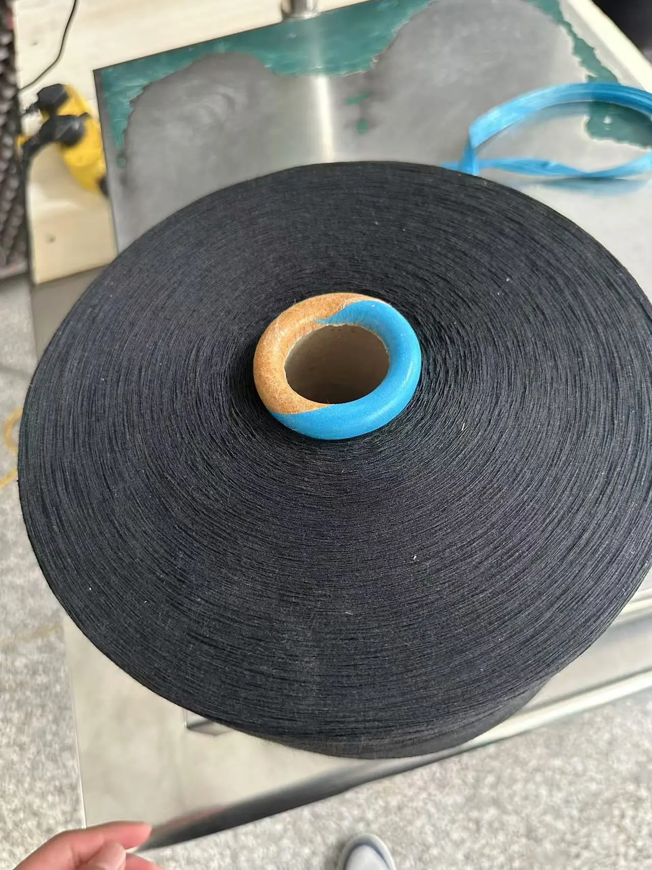 Competitive Price Black 20s/1 30s/1 16s/1 OE Blended Yarn Cotton Polyester Recycled Socks Yarn