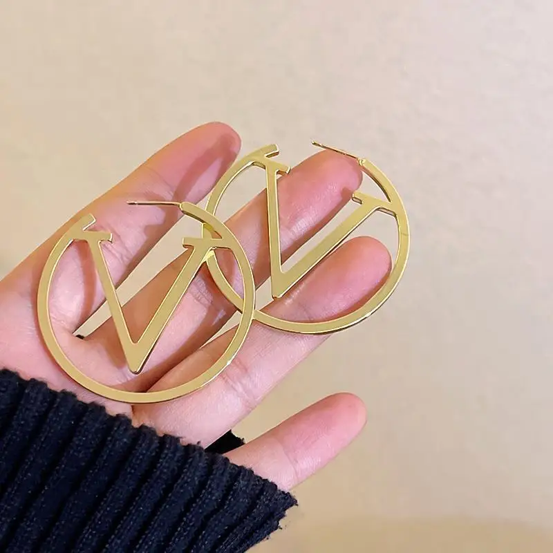 Wholesale Latest Style 18k Gold Plated Aretes Designer Famous Jewelry V Shaped Big Hoop Earrings