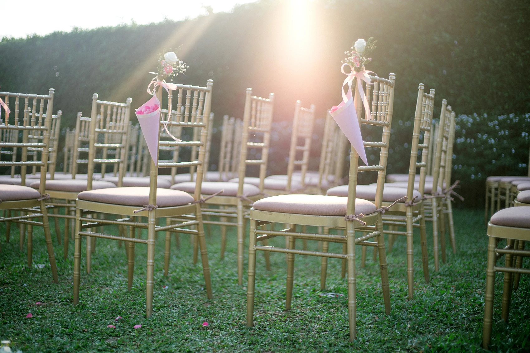 Hot Selling Modern Colorful PU Leather Chiavari Chair Seat Cushions Portable Wedding Chair Cushions Chiavari Chair Cushion