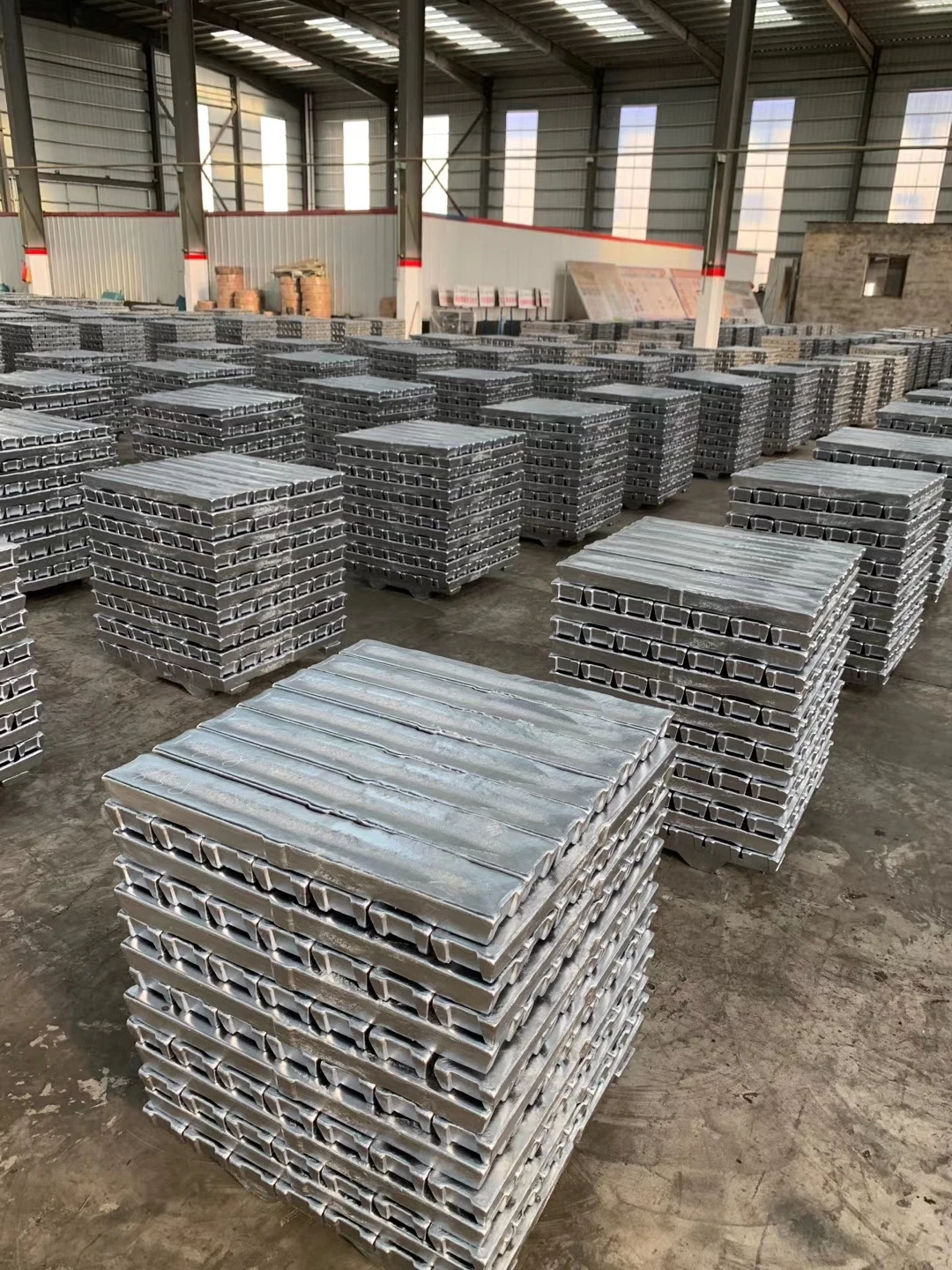 HOT SELL secondary aluminium alloy ingot ADC12./Alunminium Alloy ingots with good price