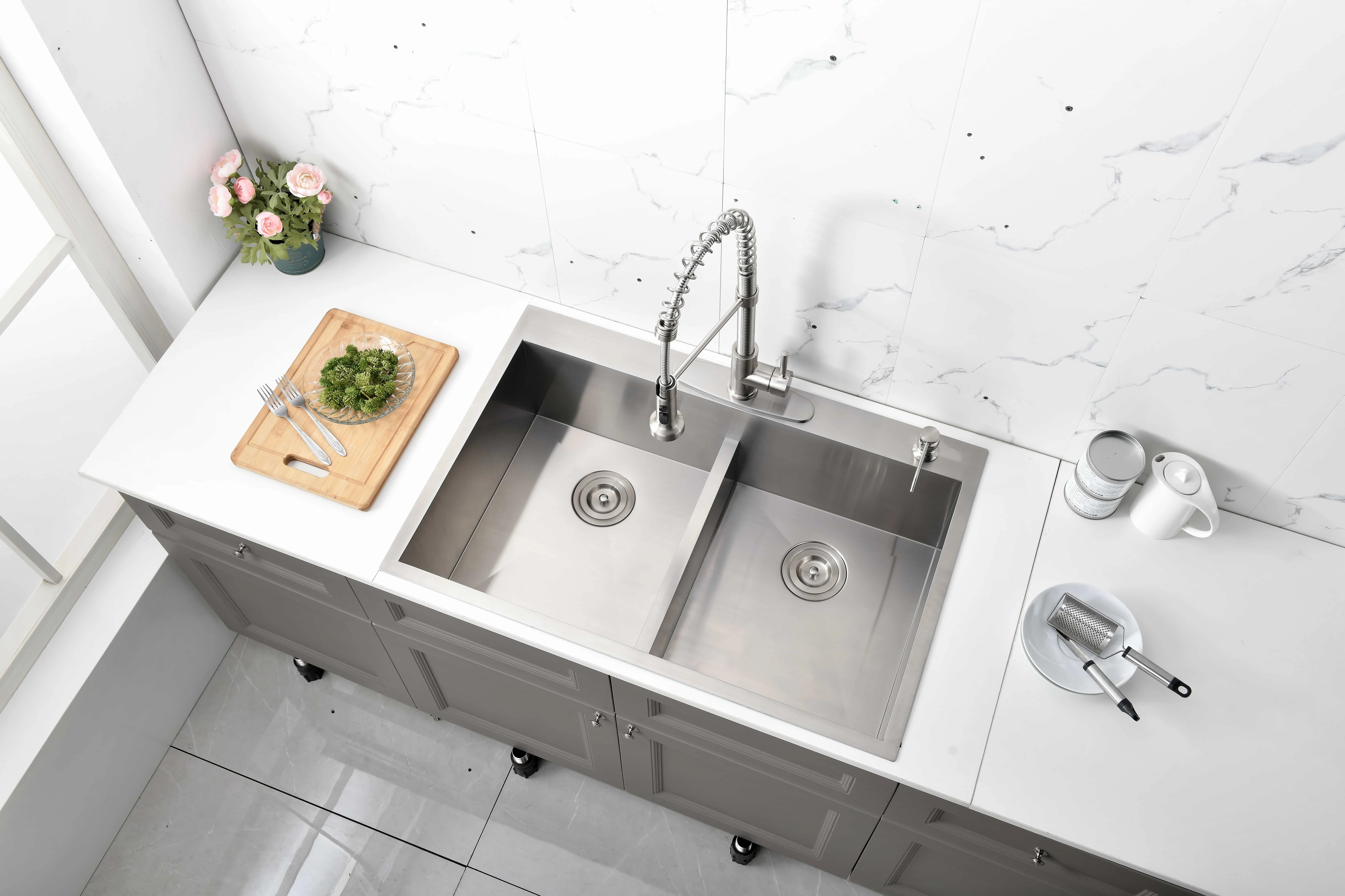 2024 популярная кухонная раковина двойная чаша 304 из нержавеющей стали ручной работы наверху для кухни