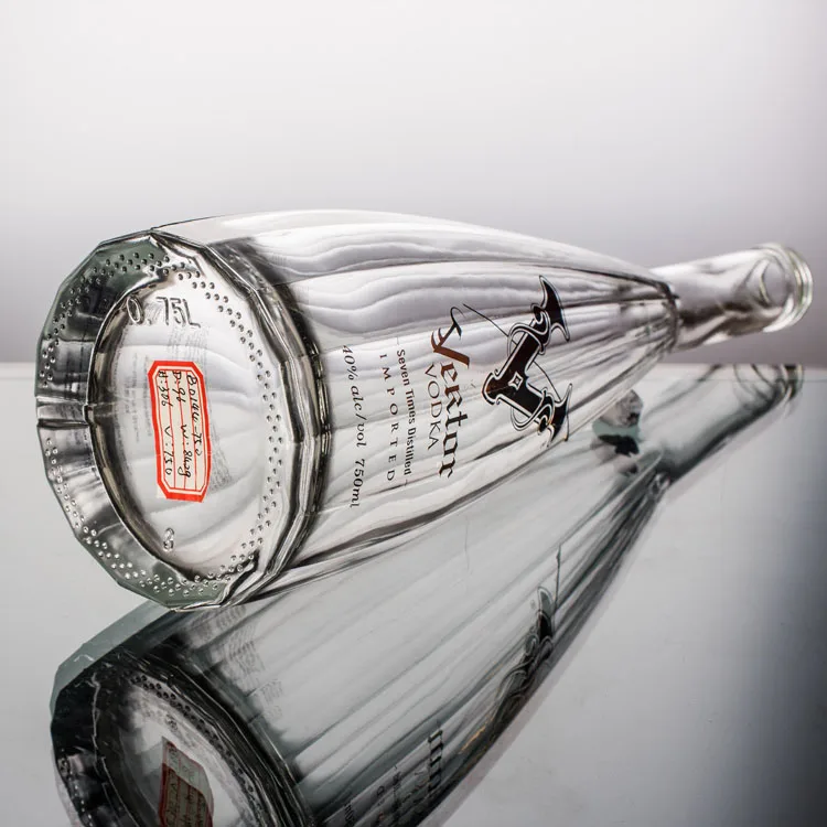 750ML Transparent Glass Distilled Premium Vodka Bottle Alcoholic Beverage Alcohol Bottles