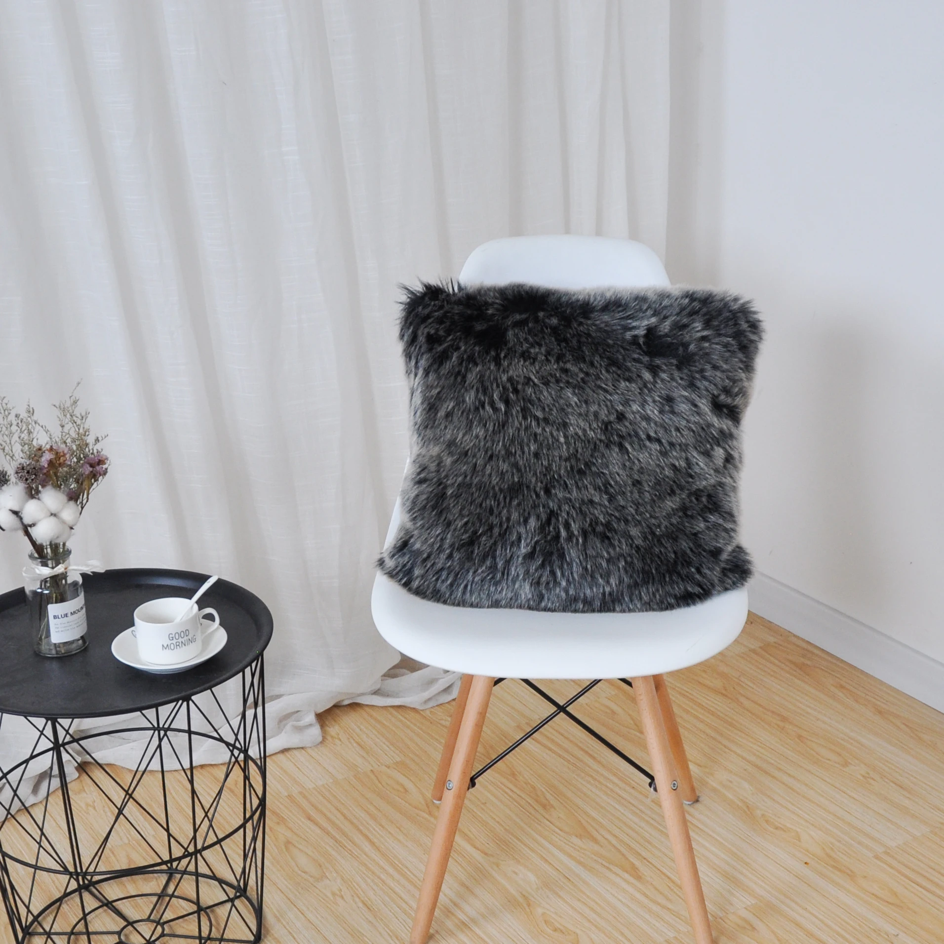 Luxury Faux Fur Throw Pillows Cushions Decoration Faux Fur Cushion Pillow Supplier Faux Fox Fur Cushion Cover