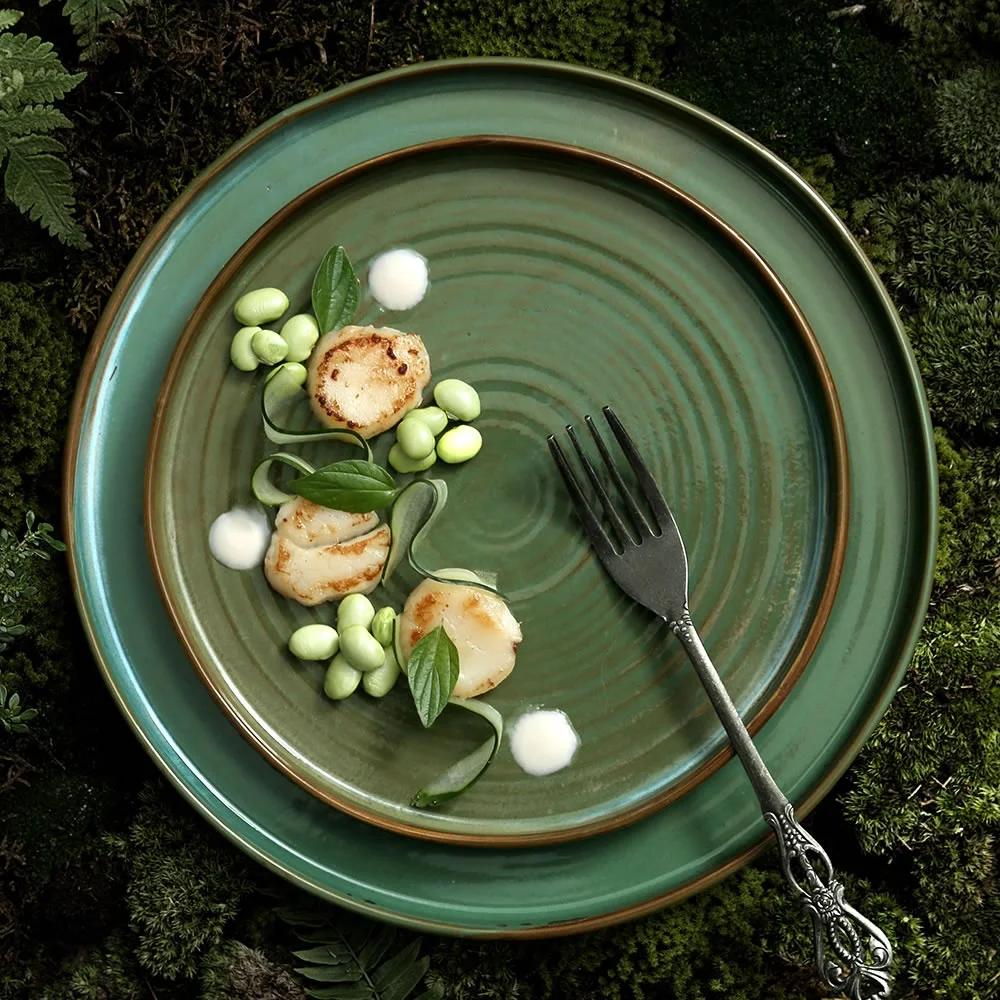 Nordic Irregular Rustic Green Restaurant Porcelain Plates Modern Catering Hotel  Unique Ceramic Dinner Dish and Plate