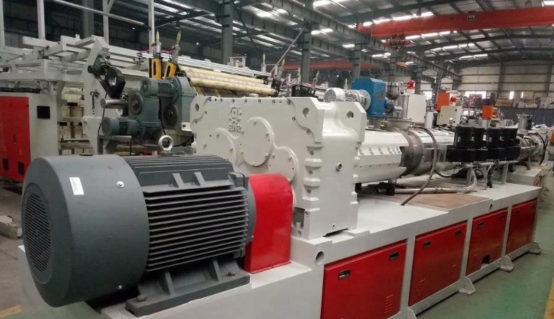 Amazing price SKYWIN Luxury Vinyl Tile  Flooring Making  Machine  Pvc Spc Extrusion Line For Flooring Production