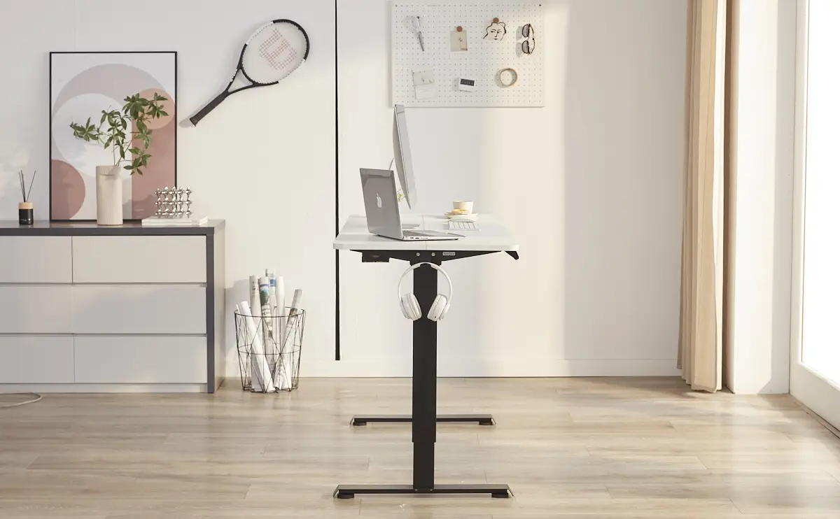 Sit And Stand Desk  With Memory Controller  Height Adjustable Desk