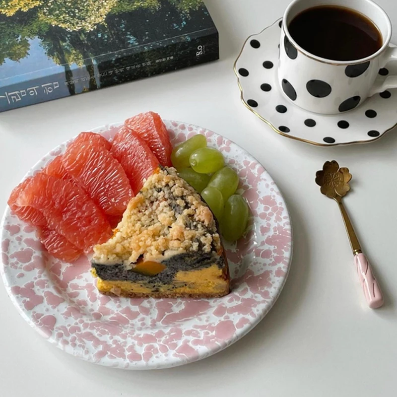 Hot sale food safe Custom Logo White Colored Splash Design splatter pattern Cast Iron Steel Enamel Dinnerware