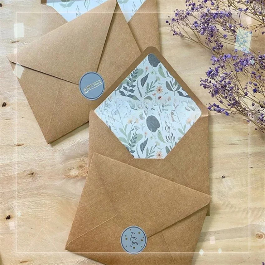 Custom Vintage Beige Small Fresh Herbal Cowhide Texture Envelope Thick Kraft Paper with Wind Sen Grass Colored Plain Liner