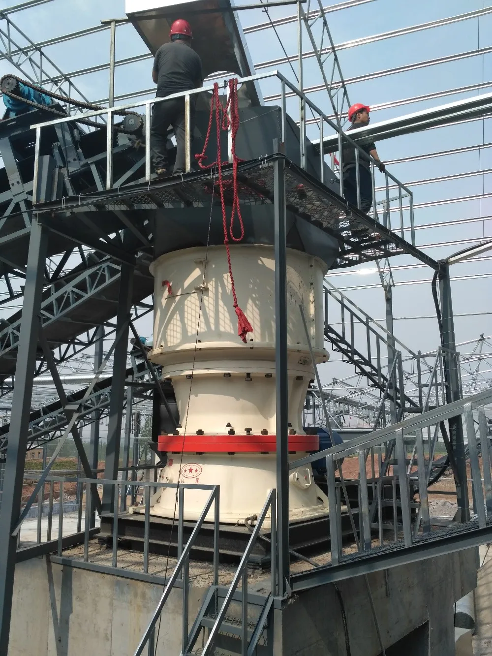 lo mas vendido 2024 CH hydraulic cone crusher Hard stone crusher zhengzhou supplier river stone crusher price
