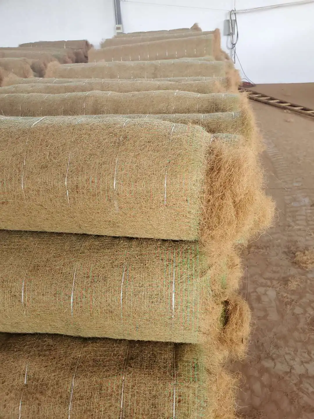 Современное одеяло из кокосового шелка