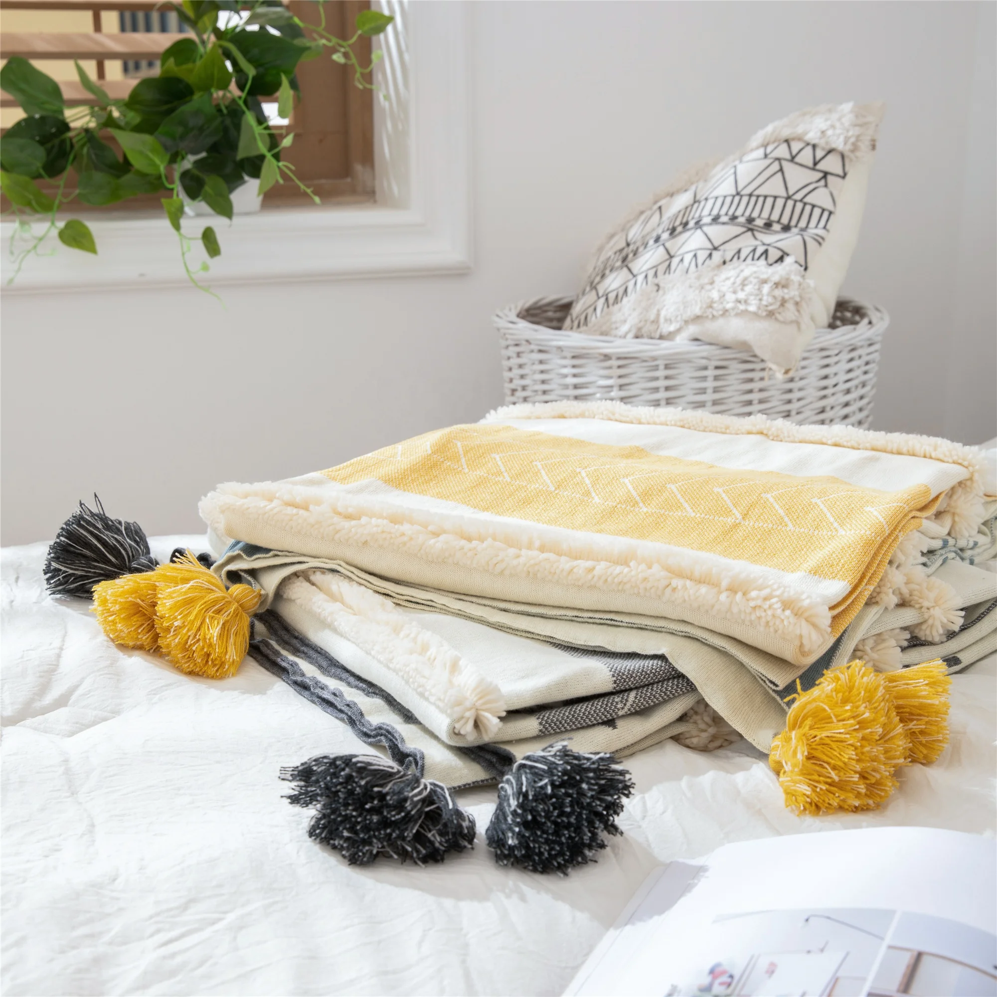 Hot OEM Comforter Cozy King Size Throw Blanket Designs For Summer