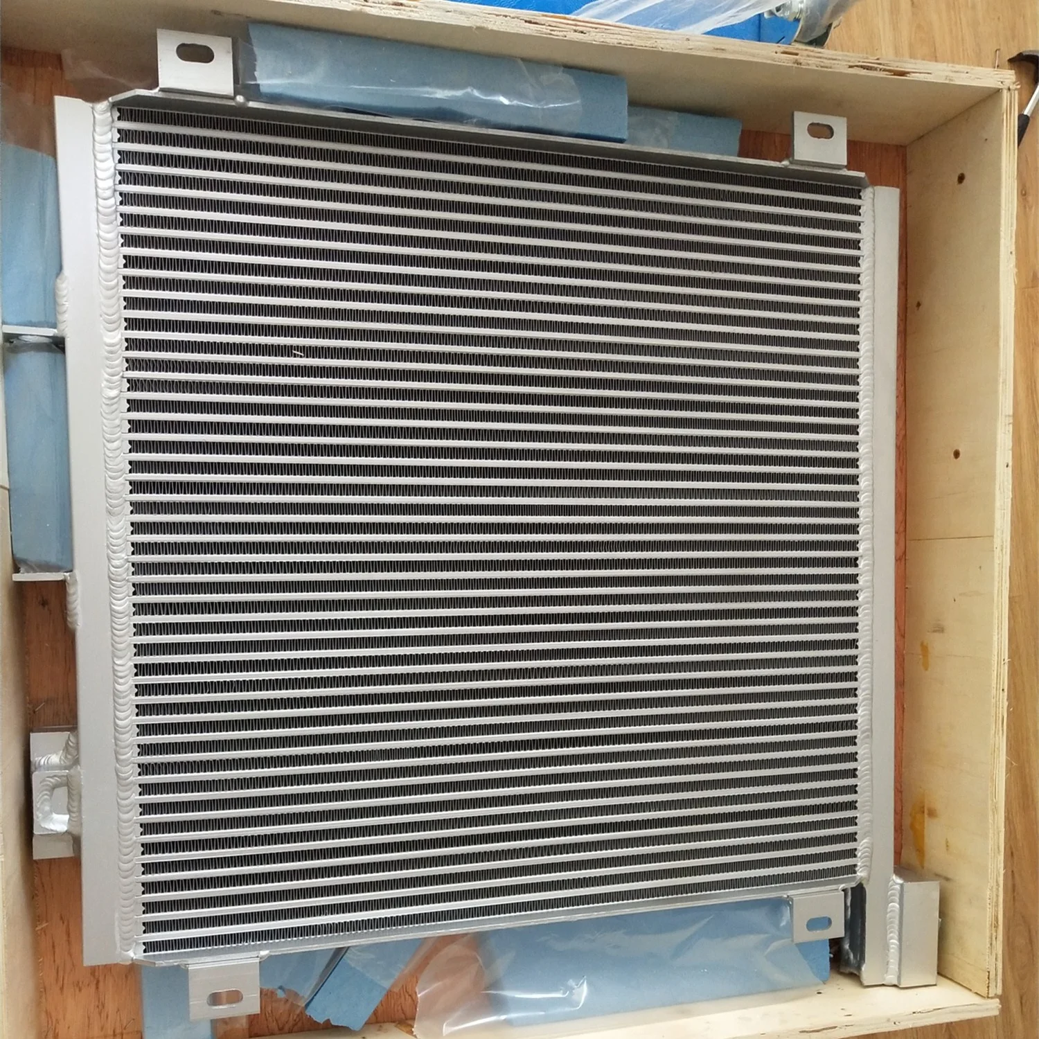 Replacement by XINXIANG GREAT FILTER 1613-9510-00 1613951000 Heat Exchanges Screw Compressor Air Cooler