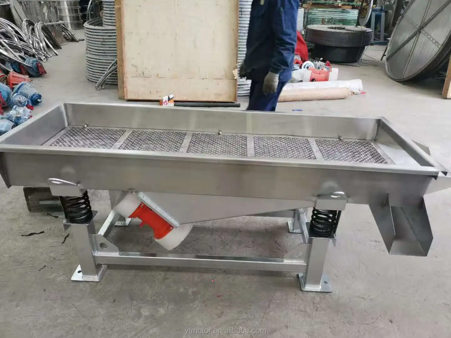 Linear Sieve Multi-Layer Carbon Steel Vibrating Screen Sieving Machine