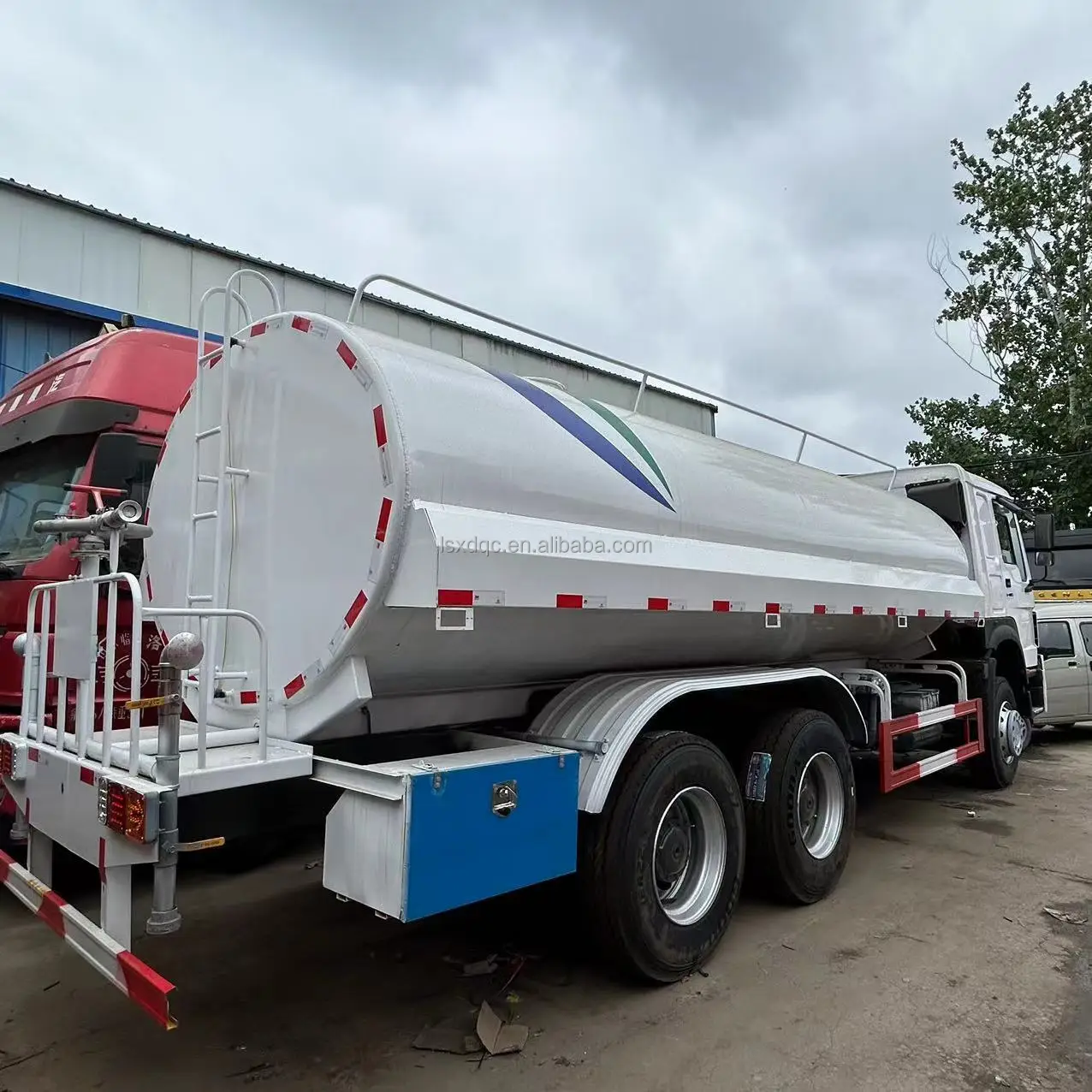 Used Howo Water Tanker 6x4 20000 Liter Water Spray Bowser Water Tank Truck For Sale