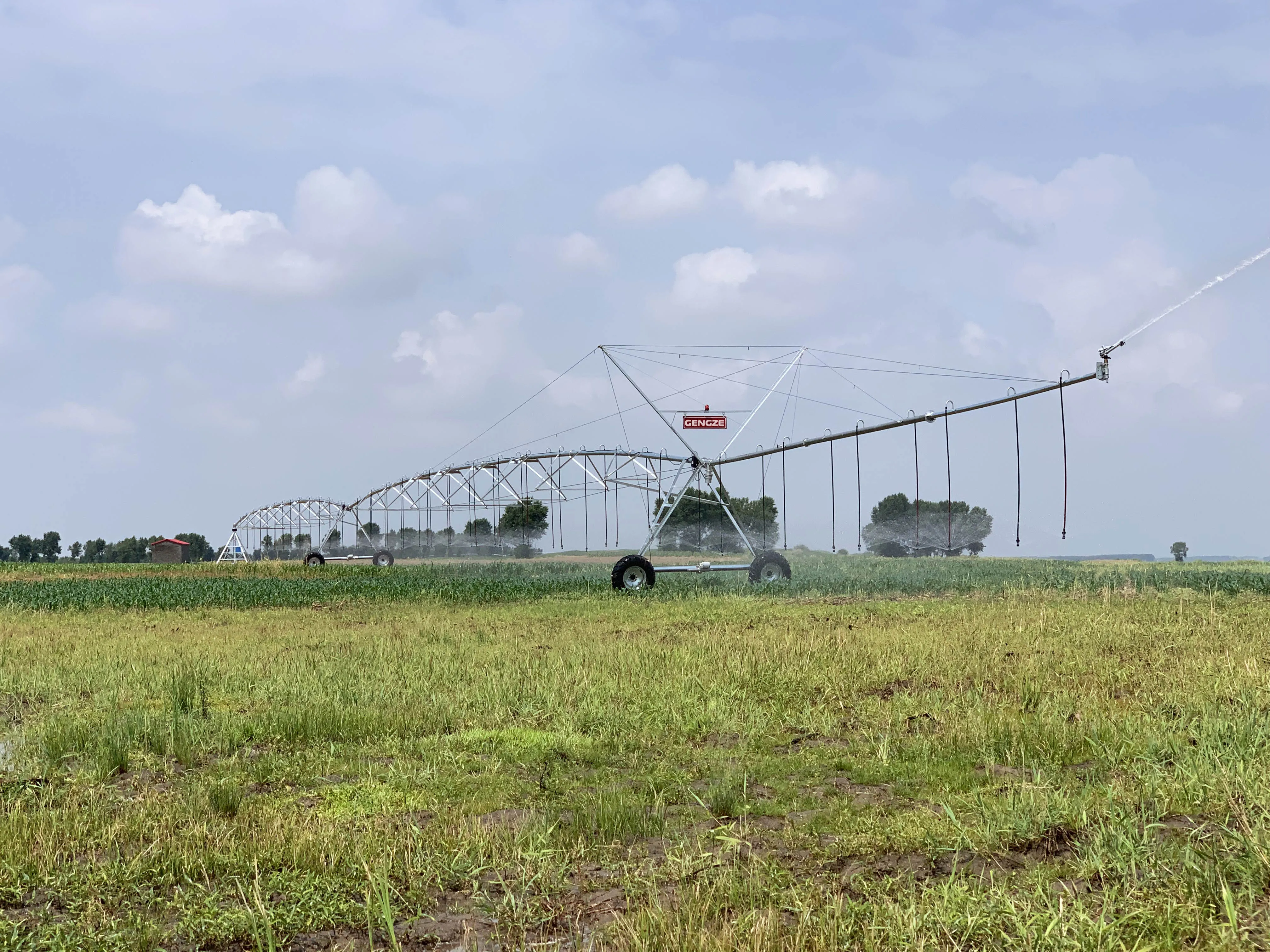 2023 New tppe agricultural solar center  pivot irrigation system machine for sale