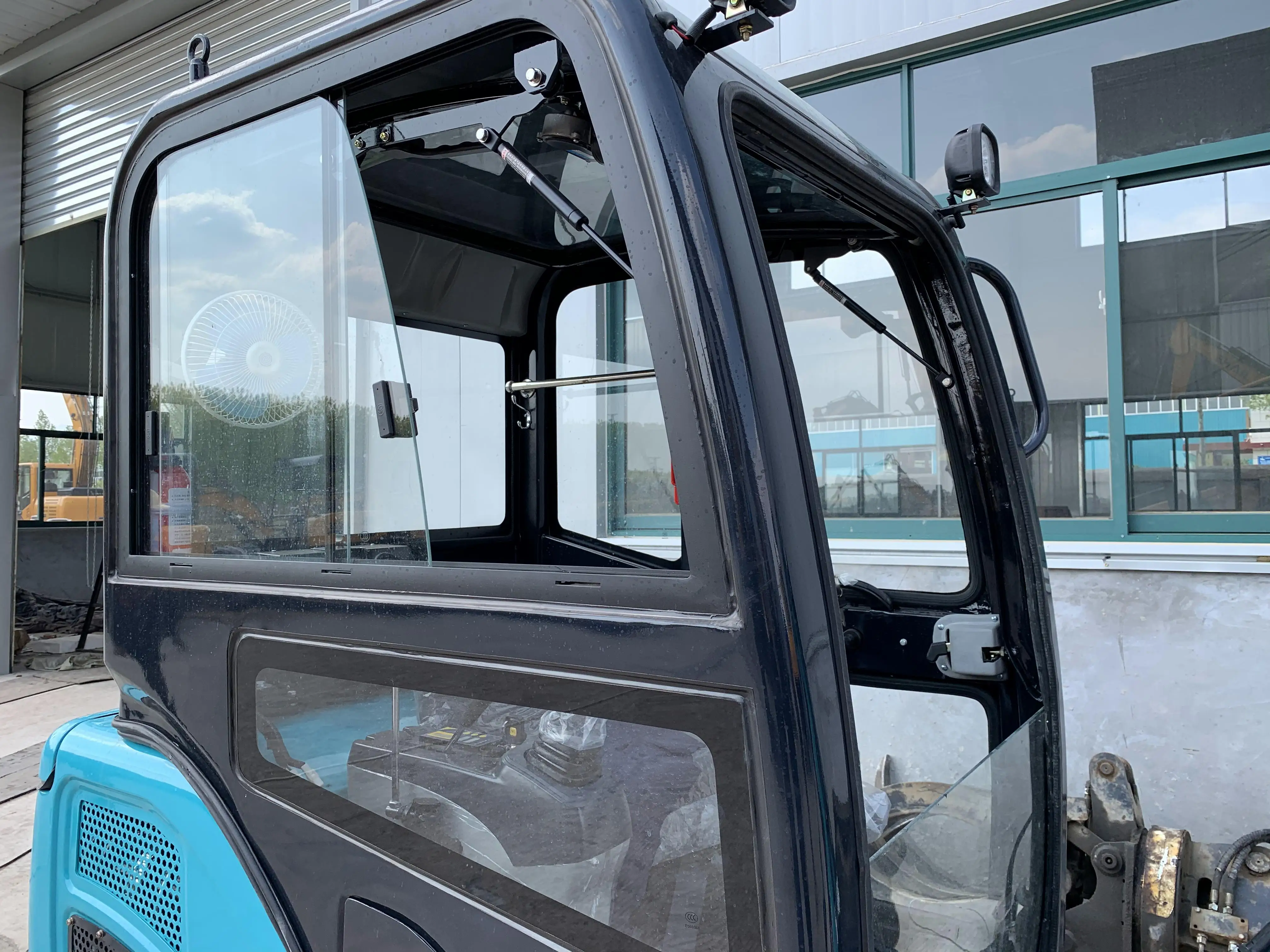  Мини-экскаватор HT18 1 8 T китайский мини-экскаватор на