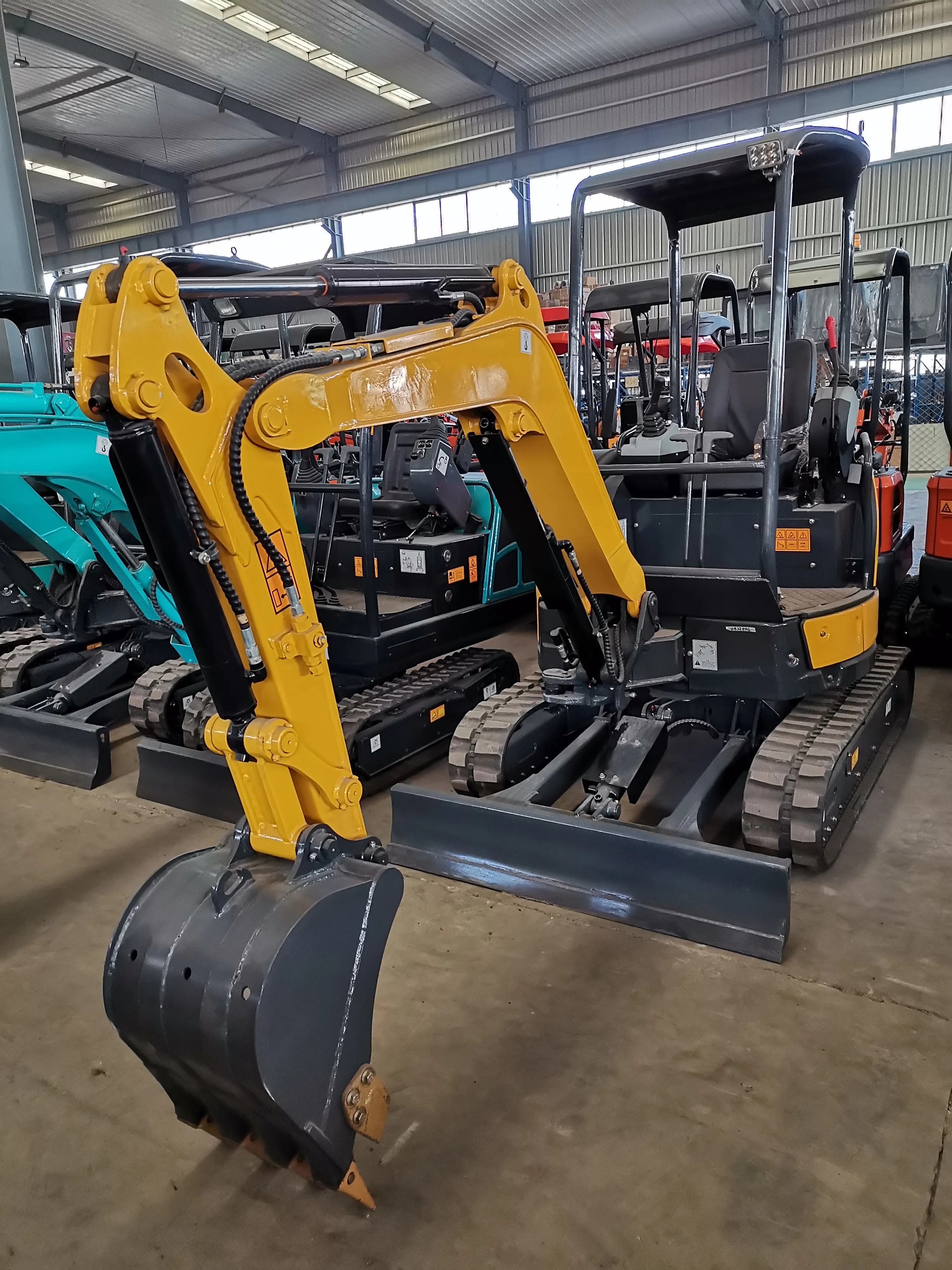 CTHB Mini Excavator 1.2-4.5 ton Small Digging Excavator
