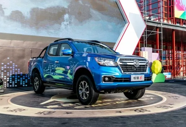 Лидер продаж прямой мини-грузовик Dongfeng 6 4x4 камера заднего вида автоматический с выбросом Евро 5 новый бензиновый/бензиновый дизельный легкий грузовик