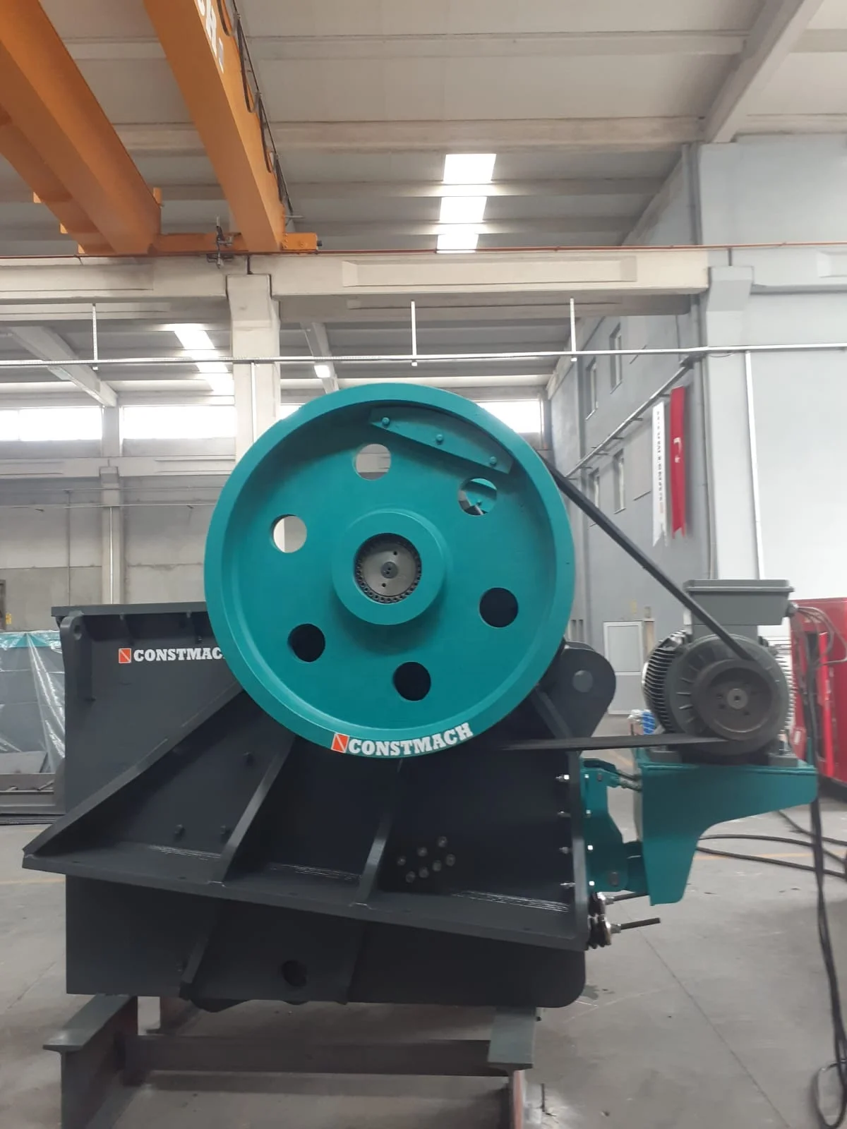 250-300 tph CAPACITY PRIMARY JAW CRUSHER, TOP QUALITY, 1.100 x 850 mm OPENING SIZE FOR SALE