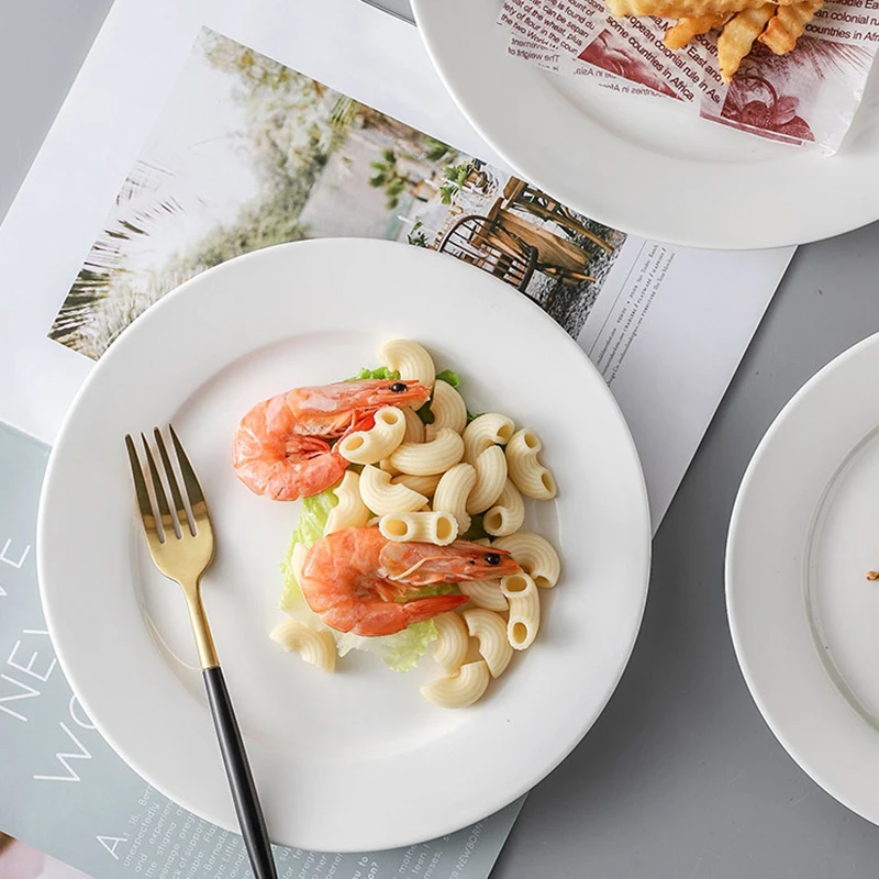 Hot Selling Bulk White Bone Ceramic Dinner Plate Modern Round Design Weddings Parties Style Versatile Packaging