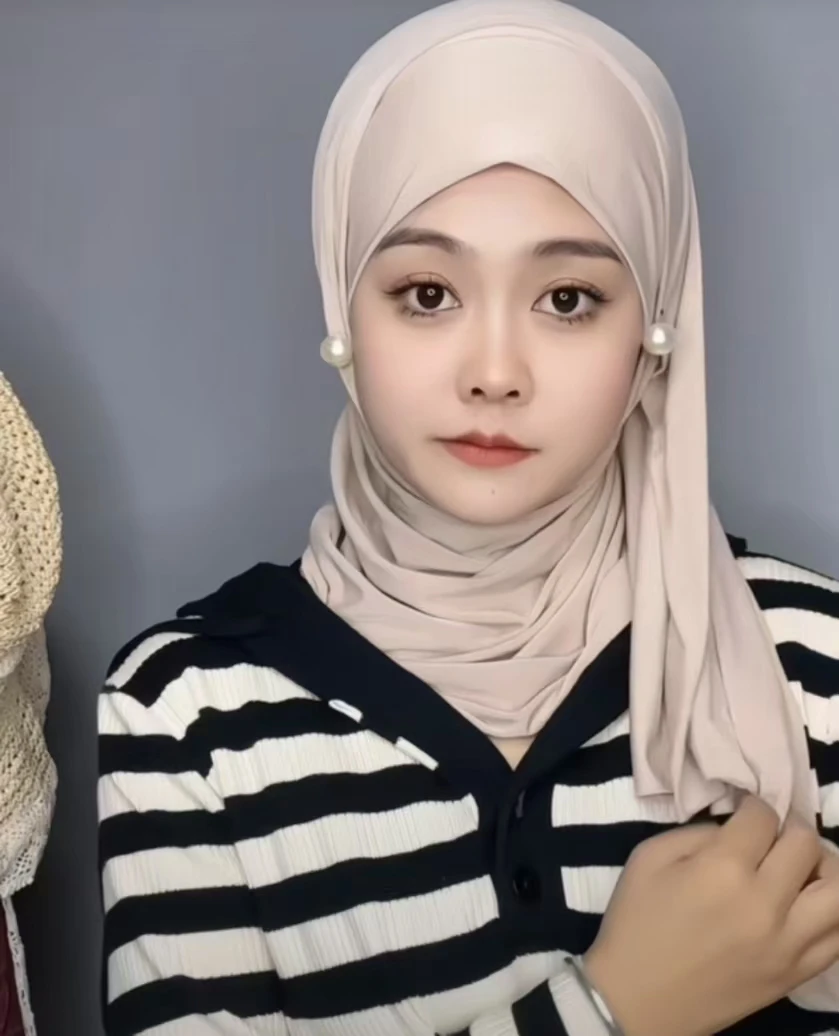 new Fashion pearl magnetic button brooch pin collar brooch pin for hijab scarf Wedding dress weighting and windproofing.