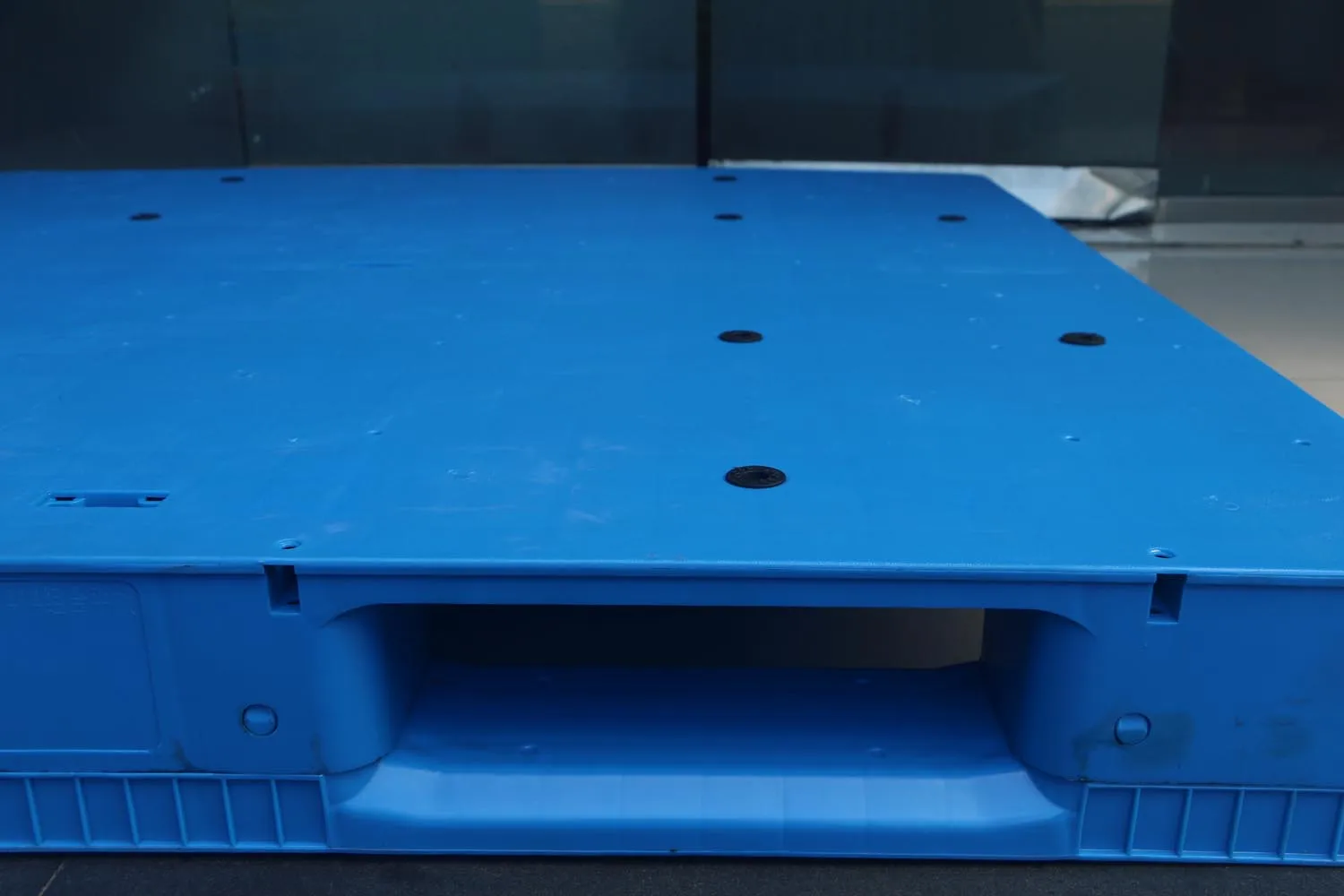 NEXARA 4t Load Capacity HDPE Warehouse Storage Racking 22KG 1500*1300*170mm Euro Plastic Pallet Flat Surface Single Faced 4-Way