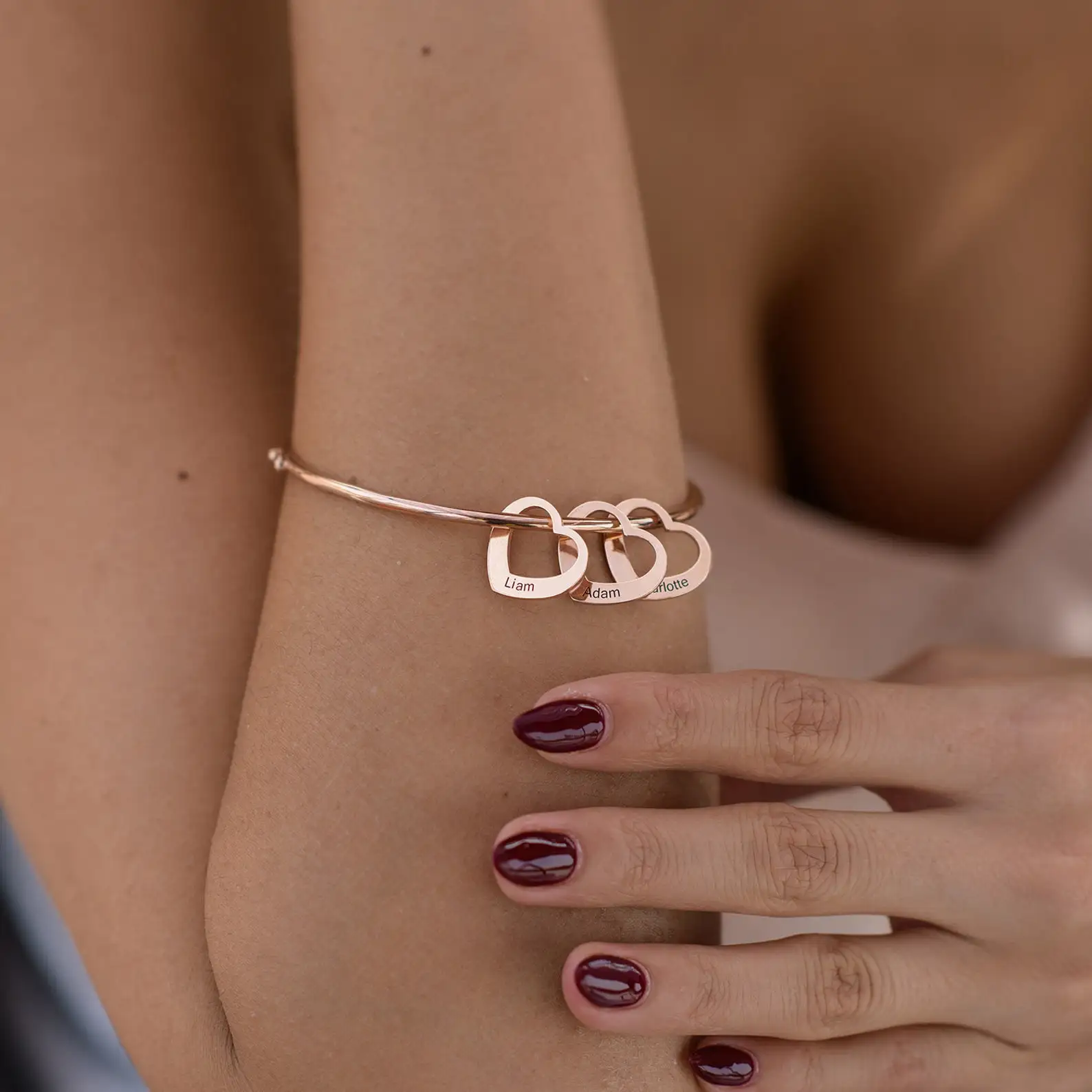 Fashion Stainless Steel Jewelry Sets Customized Personalized Bangle Bracelet Jewelry 18k Gold Engraved Hearts Charm Bangle