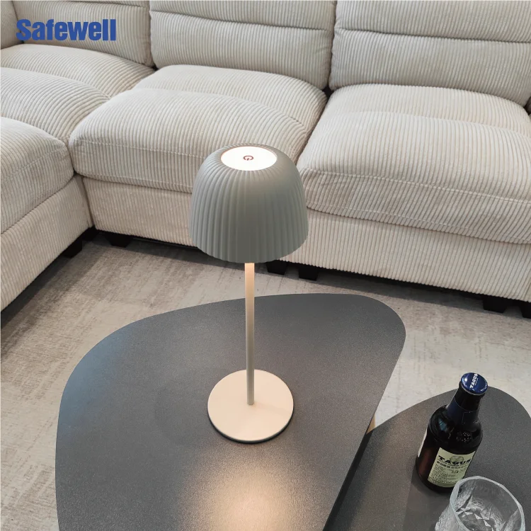 Simple Vertical Shade Metal Shade Table Lamp Dimmable RGB Rechargeable Restaurant Hotel Bedroom Table Lamp Waterproof IP54